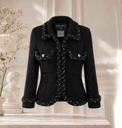 CHANEL Iconic Anna Wintour Style Black Tweed Jacket with Chain Trim 38 FR