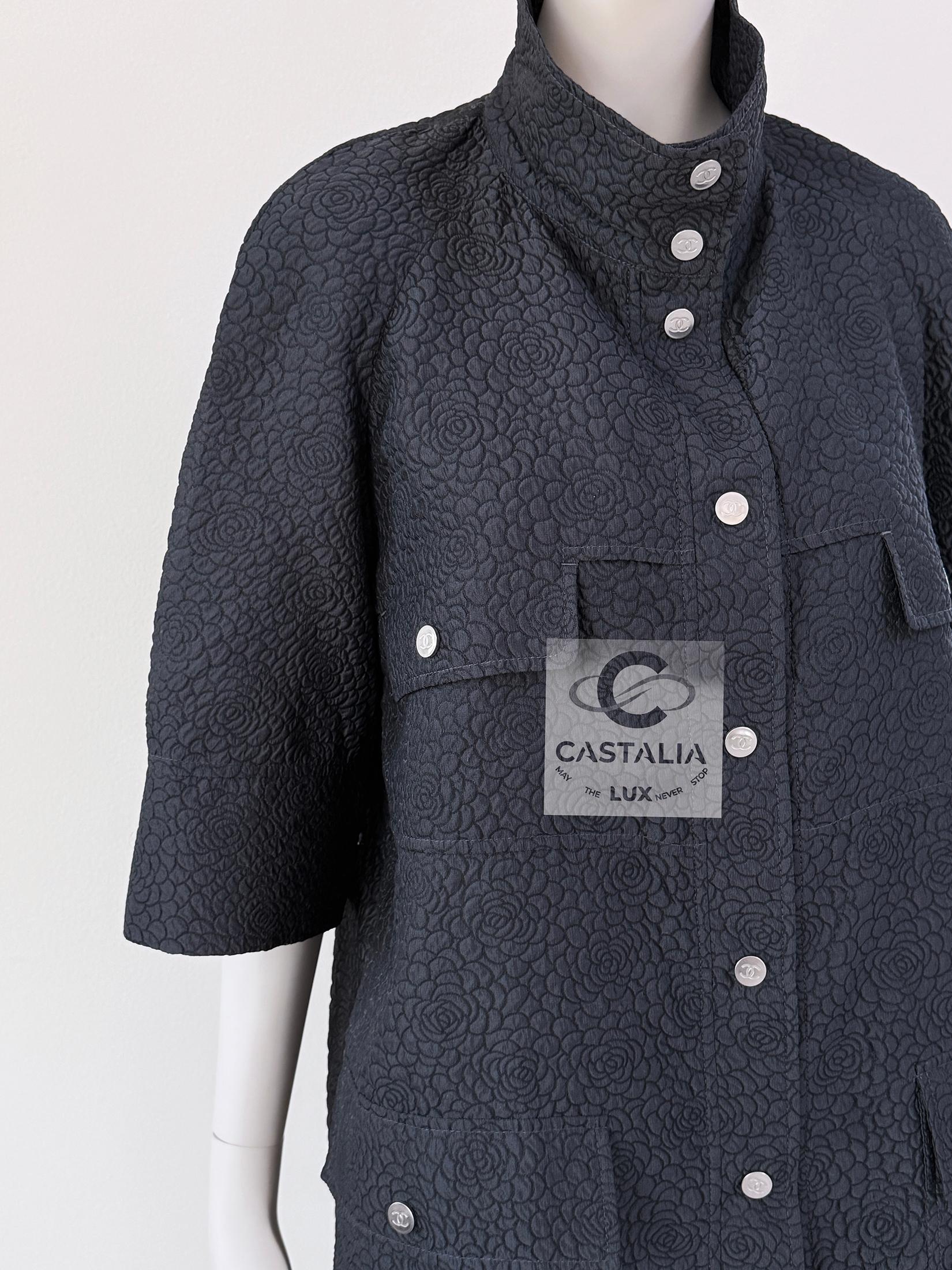 Chanel Iconic Camellias Pattern Trench Coat 44 FR For Sale 1