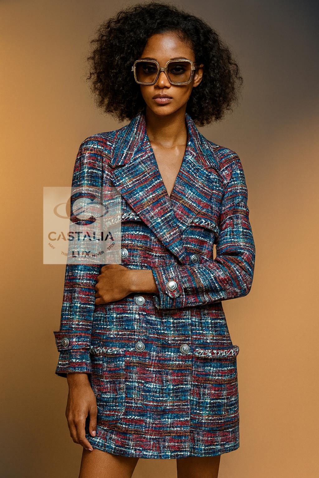Chanel Spring 2015 Tweed Trench Coat — As Seen on Lily Allen

~ From the chronicles of Karl Lagerfeld’s 2015 Spring Collection comes this rare Chanel trench, a symphony of woven color and light

~ As worn by Lily Allen, this piece transcends