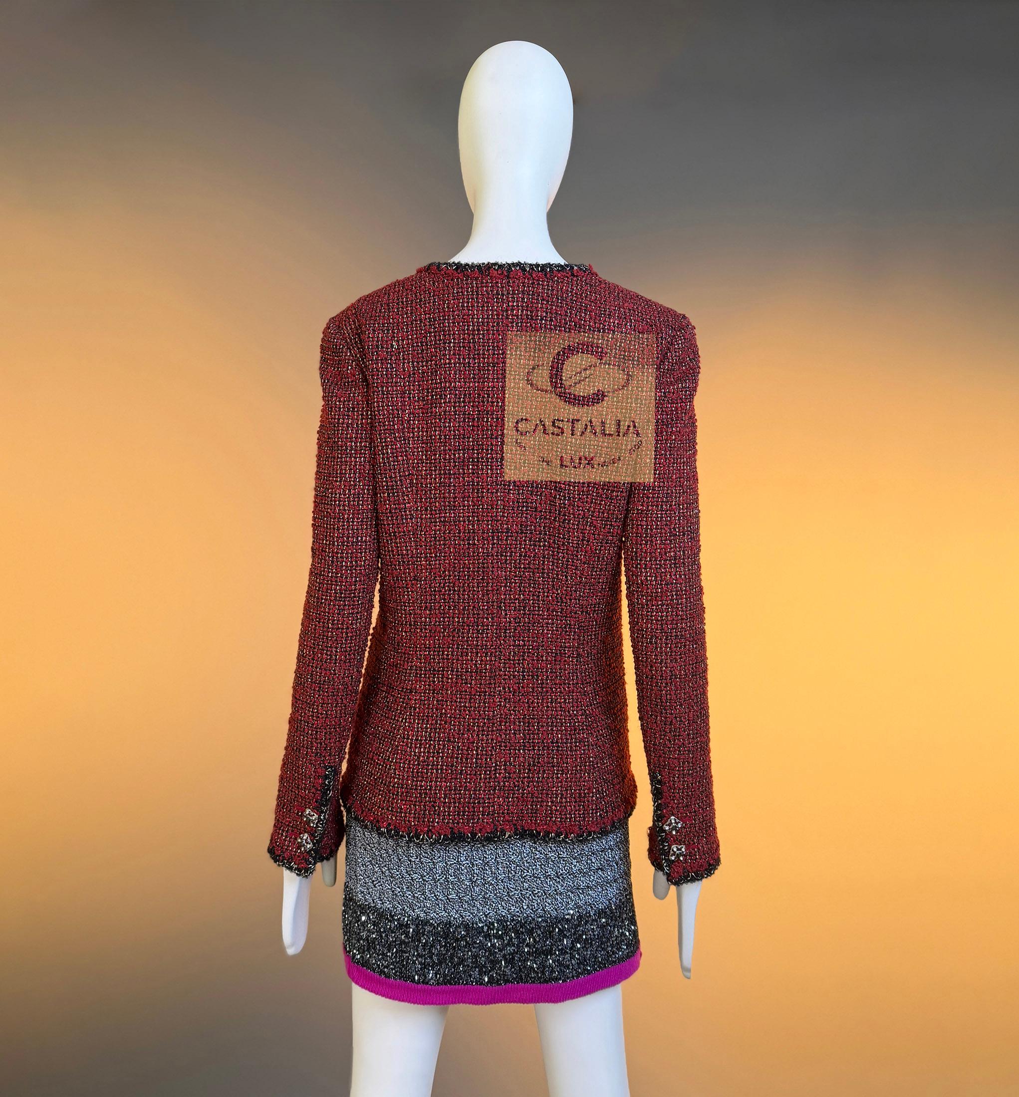 Chanel Iconic CC Gripoix Buttons Burgundy Tweed Jacket 40 FR in vendita 12