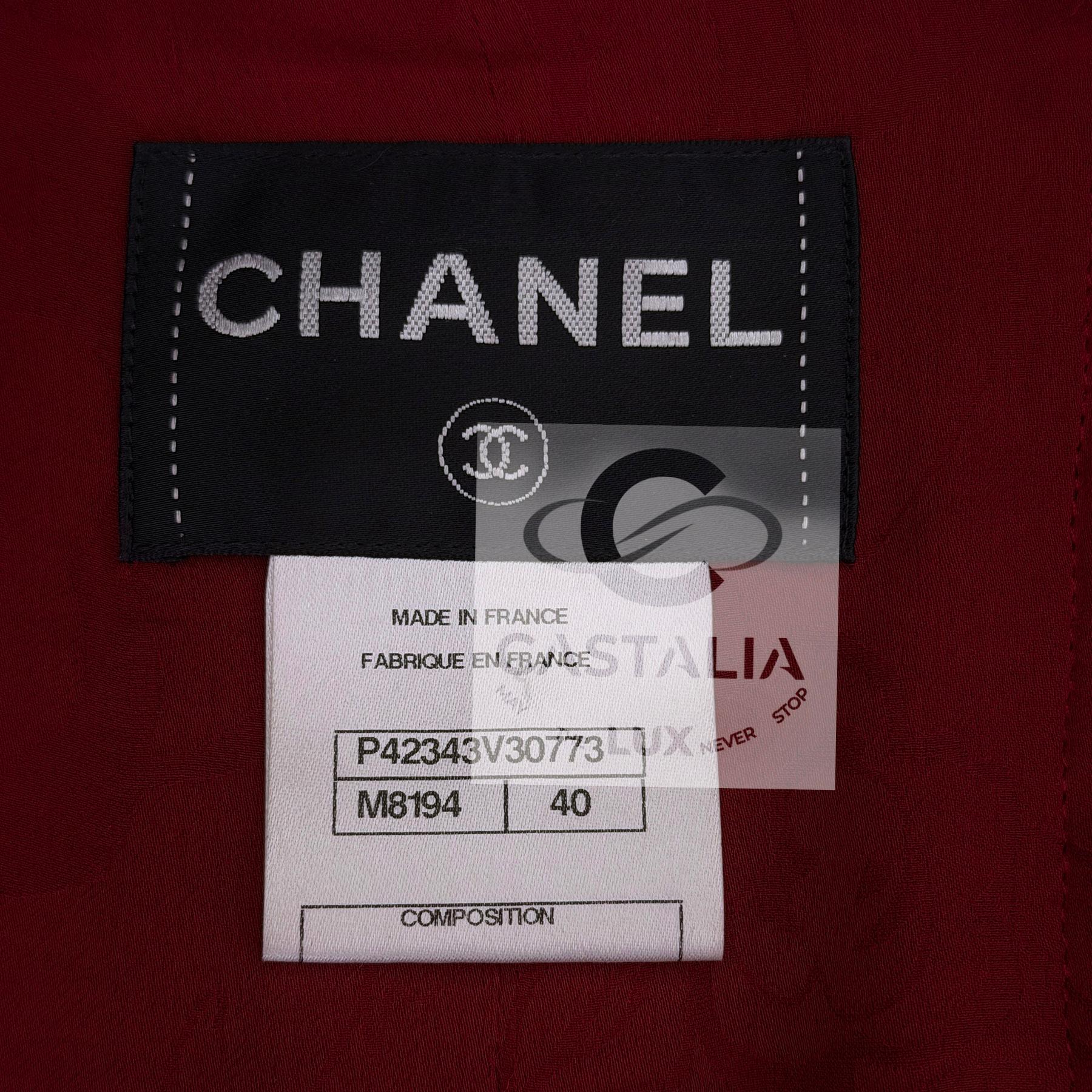 Chanel Iconic CC Gripoix Buttons Burgundy Tweed Jacket 40 FR in vendita 13