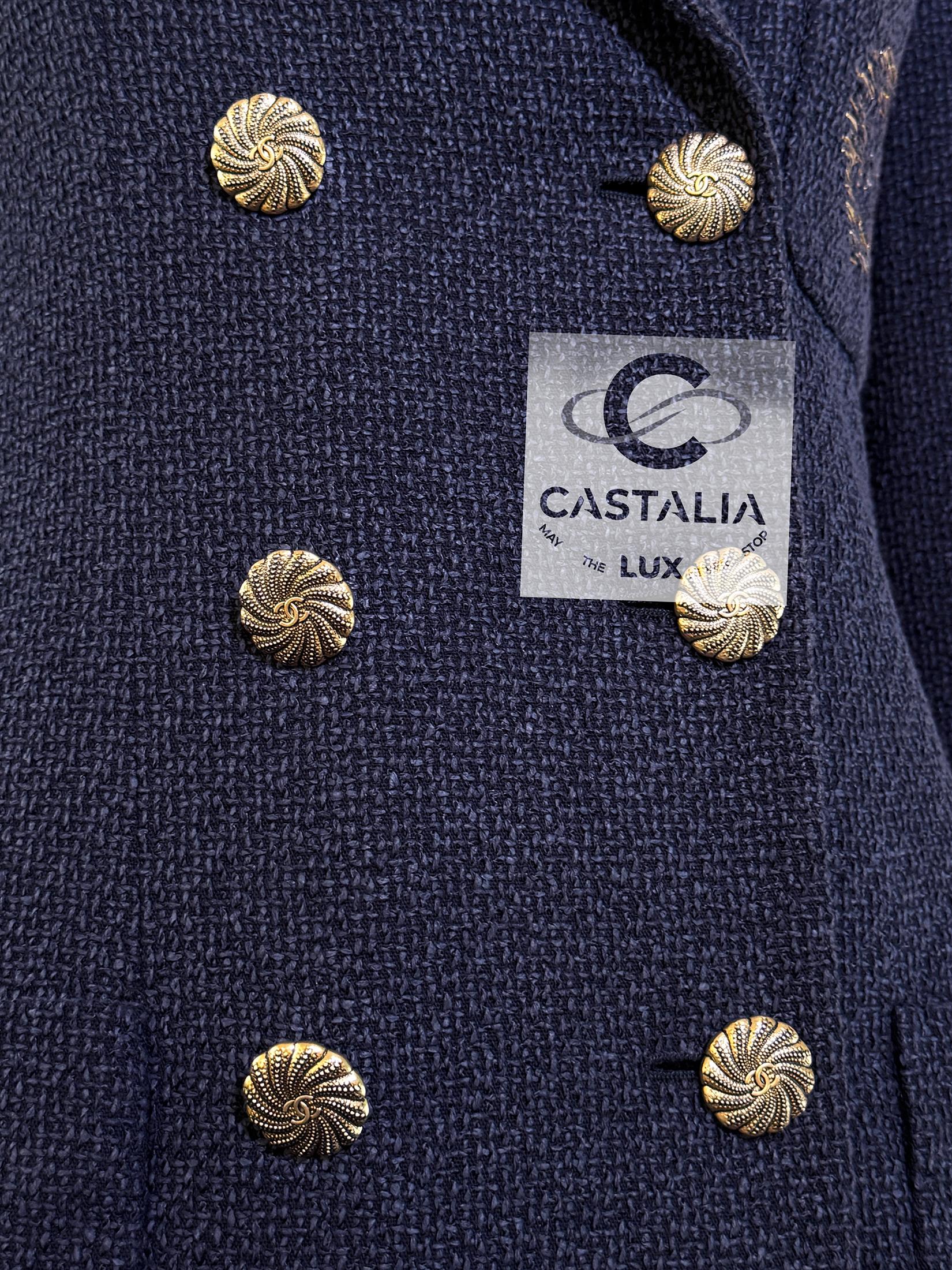 Chanel Iconic CC Logo Patch Chaqueta de tweed azul marino 36 FR en venta 5