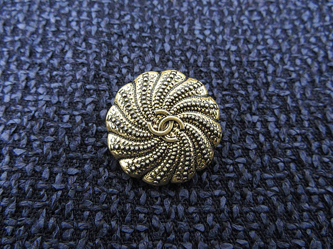 Chanel Iconic CC Logo Patch Navy Tweed Jacket 36 FR 3