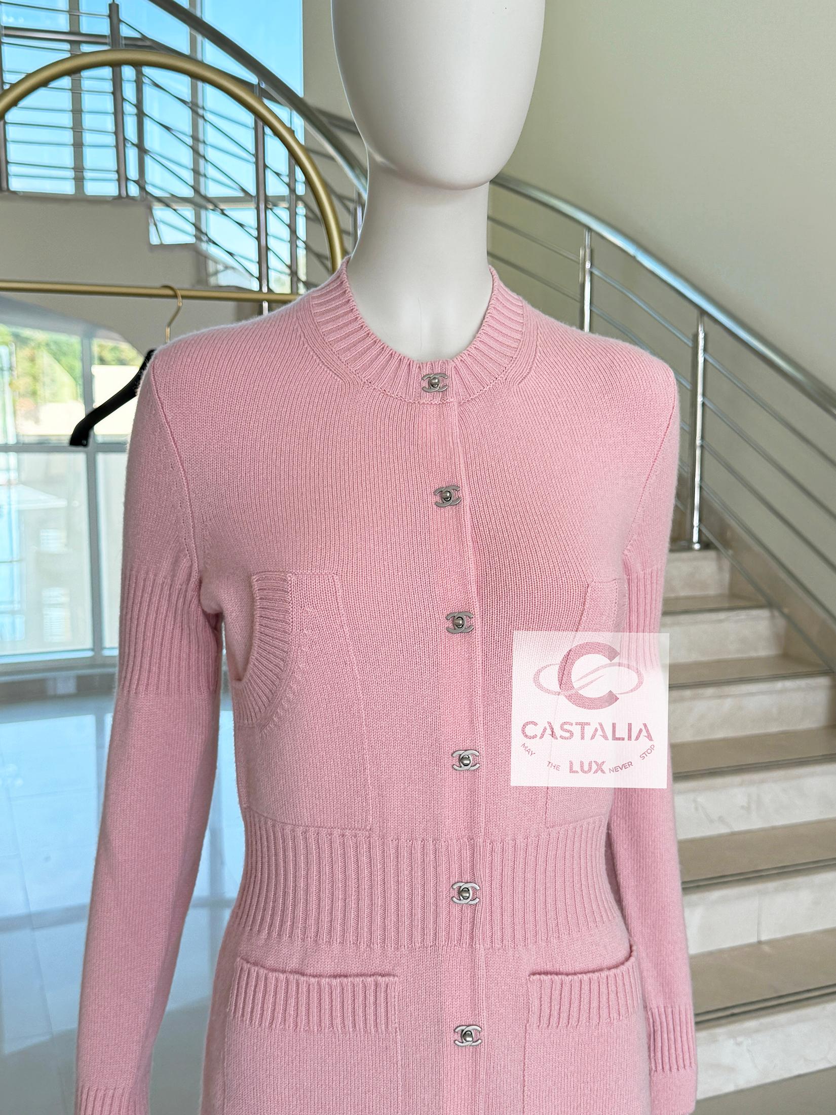 Women's or Men's Chanel Iconic CC Turlock Cardigan in Pastel Pink 36 FR For Sale