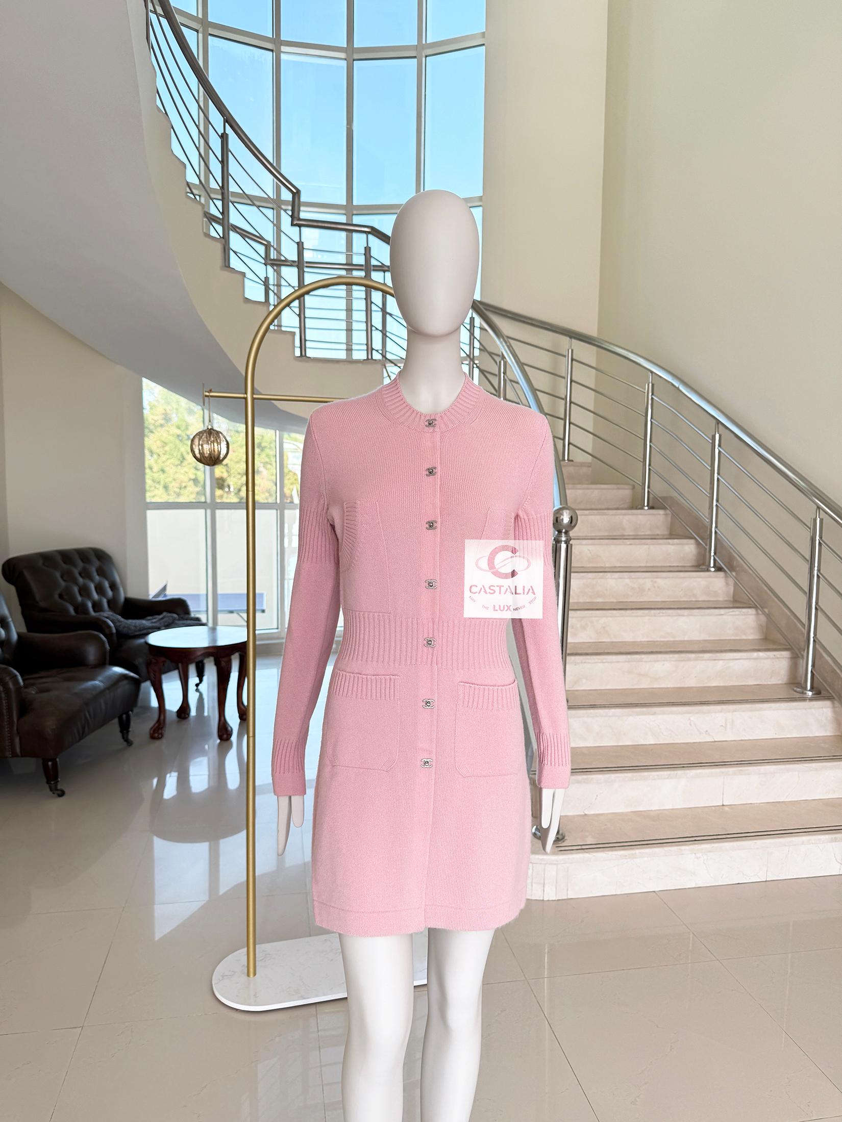 Chanel Iconic CC Turlock Cardigan in Pastel Pink 36 FR For Sale 2