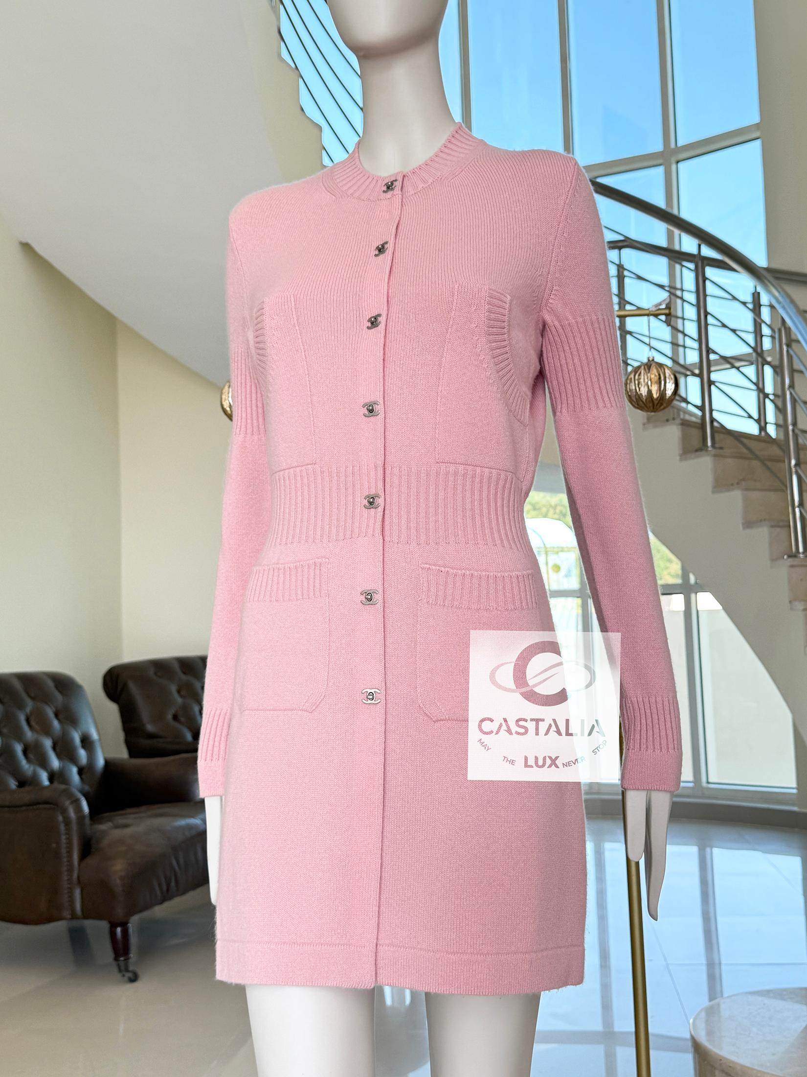 Chanel Iconic CC Turlock Cardigan in Pastel Pink 36 FR For Sale 3