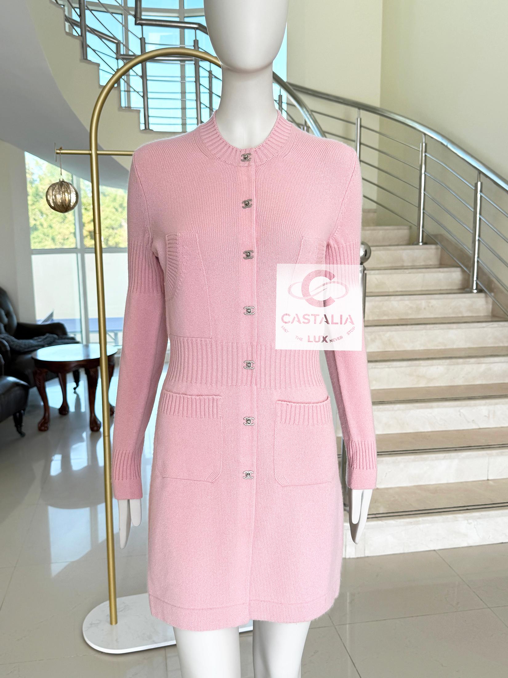 Chanel Iconic CC Turlock Cardigan in Pastel Pink 36 FR For Sale 4