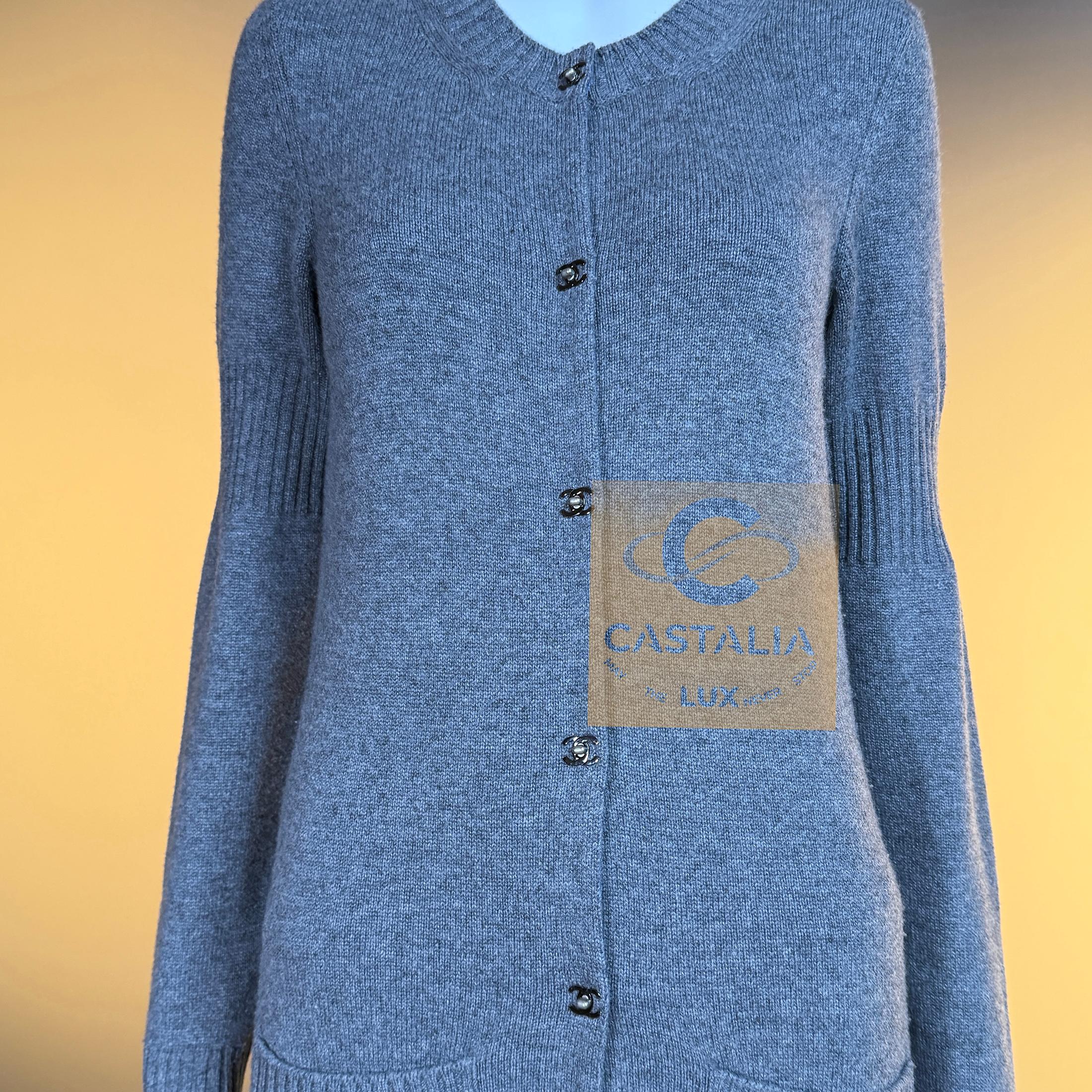 CHANEL Iconic CC Turnlock Grau Strickjacke 36 FR im Angebot 5