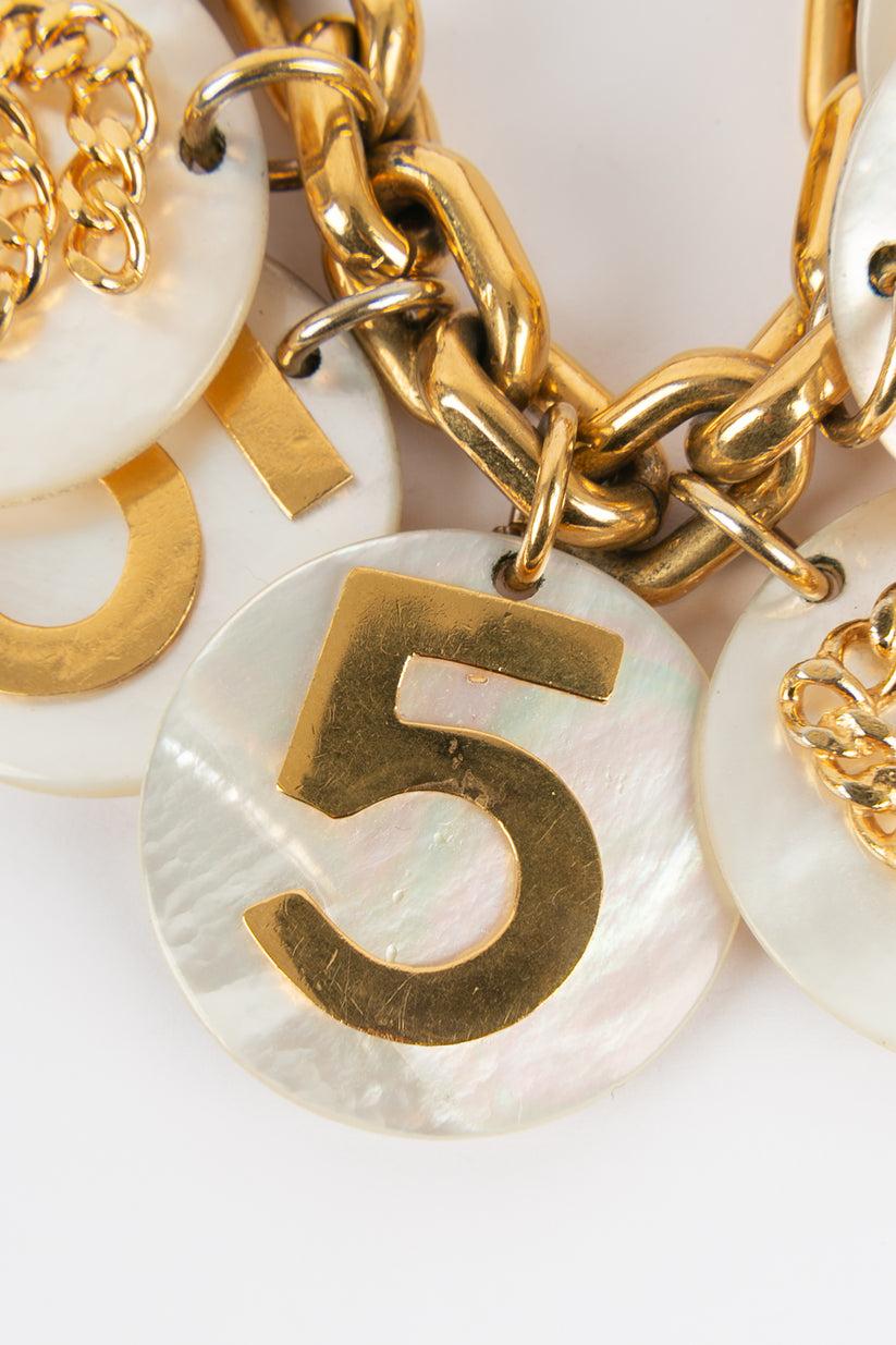 Chanel Ikonisches Charm-Armband aus Perlen Pastilles im Angebot 3
