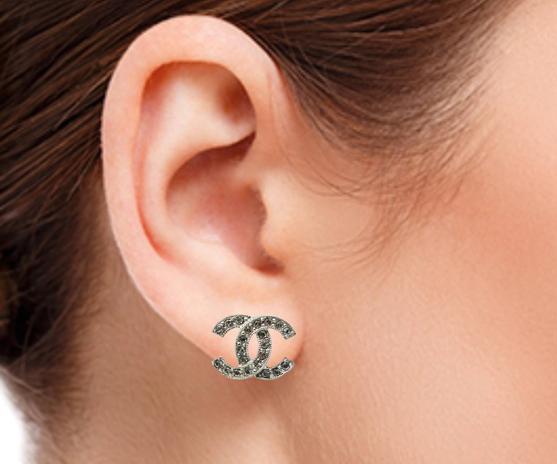 Chanel Iconic Classic Silver CC Crystal Reissued Stud Medium Piercing Earrings   Excellent état - En vente à Pasadena, CA