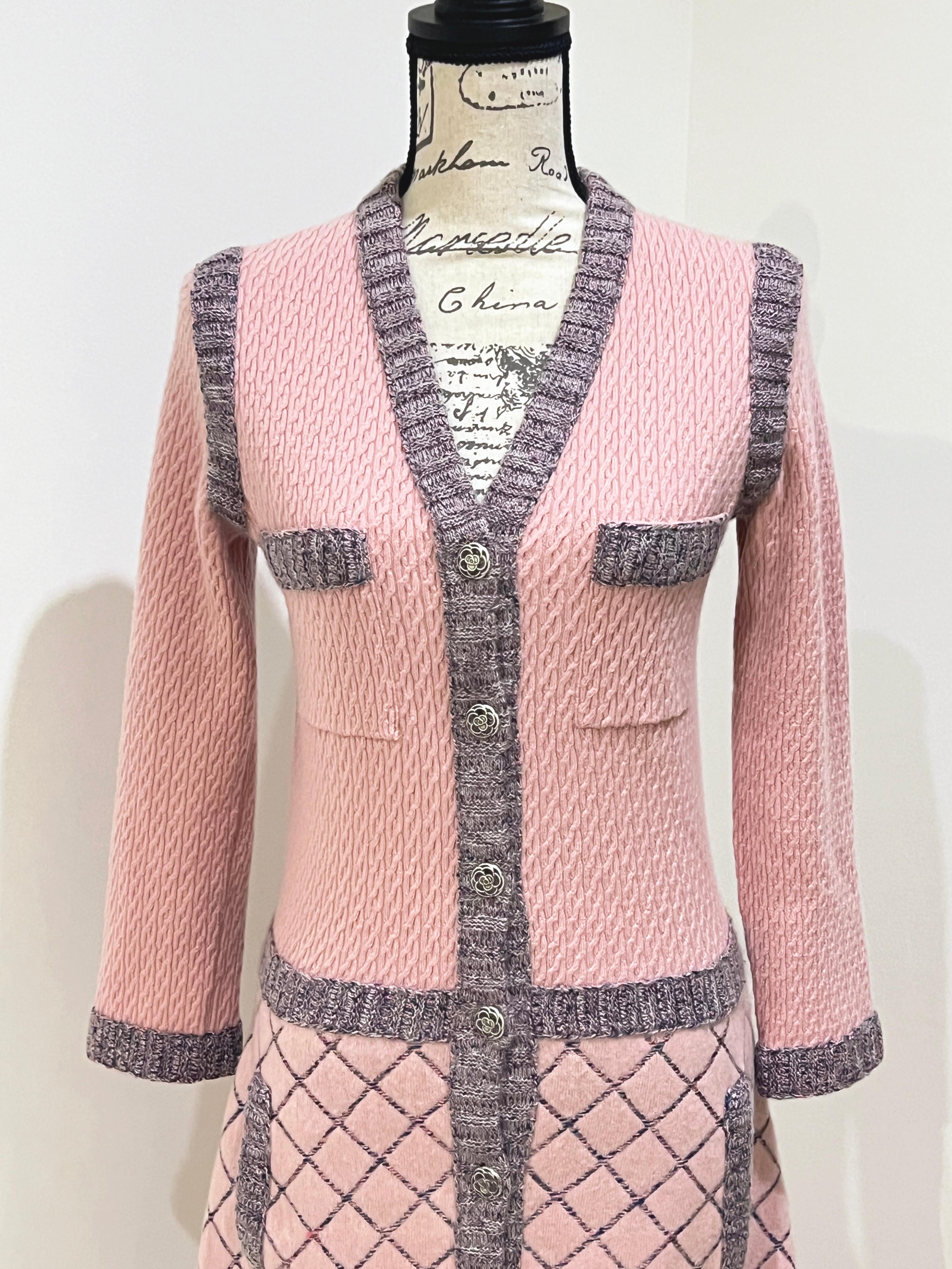 Chanel Iconic Coco Brasserie Quilted Jacket Dress For Sale 12