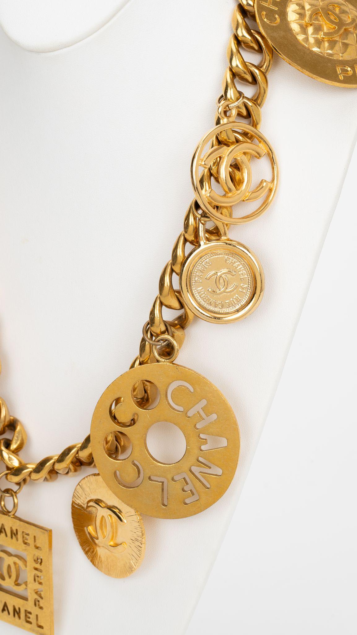 Chanel Iconic Collectible 12 Charm Belt In Excellent Condition For Sale In West Hollywood, CA