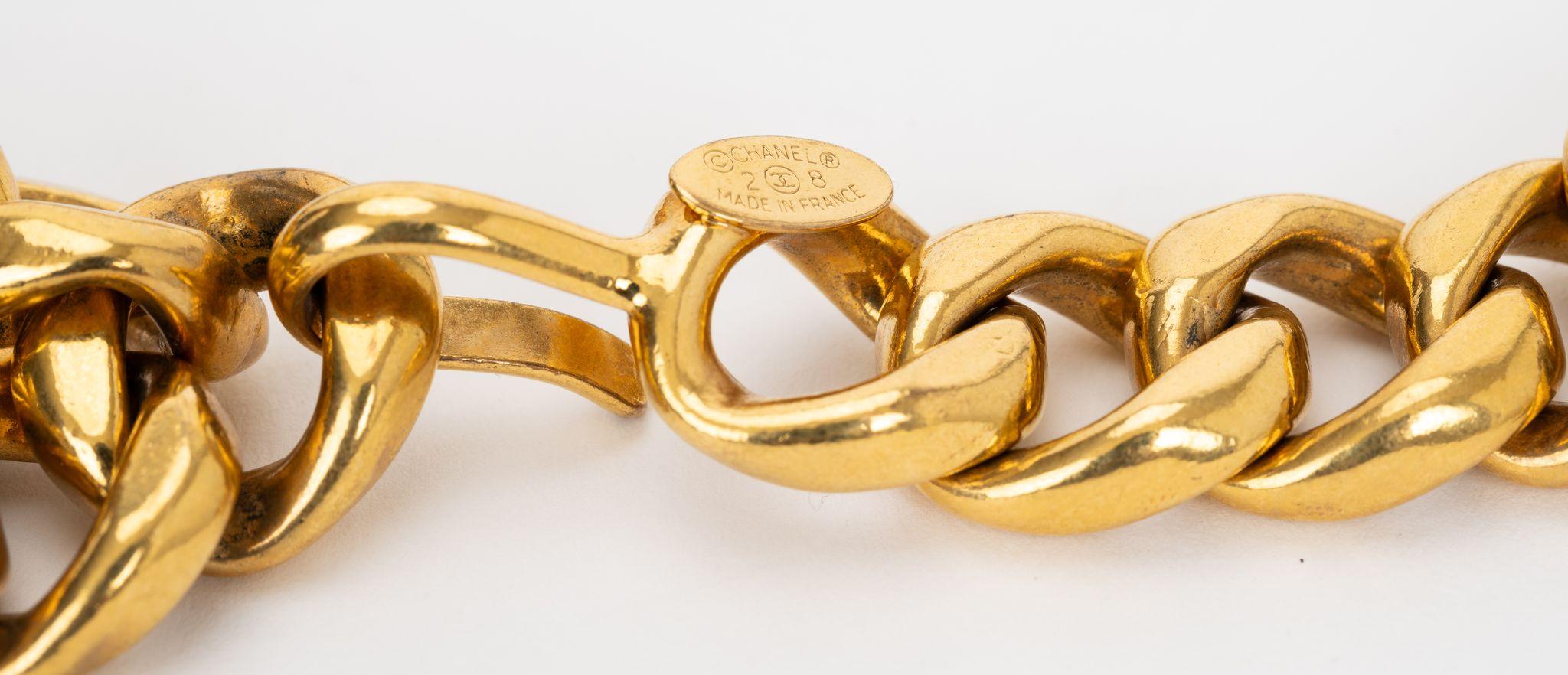 Cintura con 12 charme da collezione Chanel Iconic in vendita 5