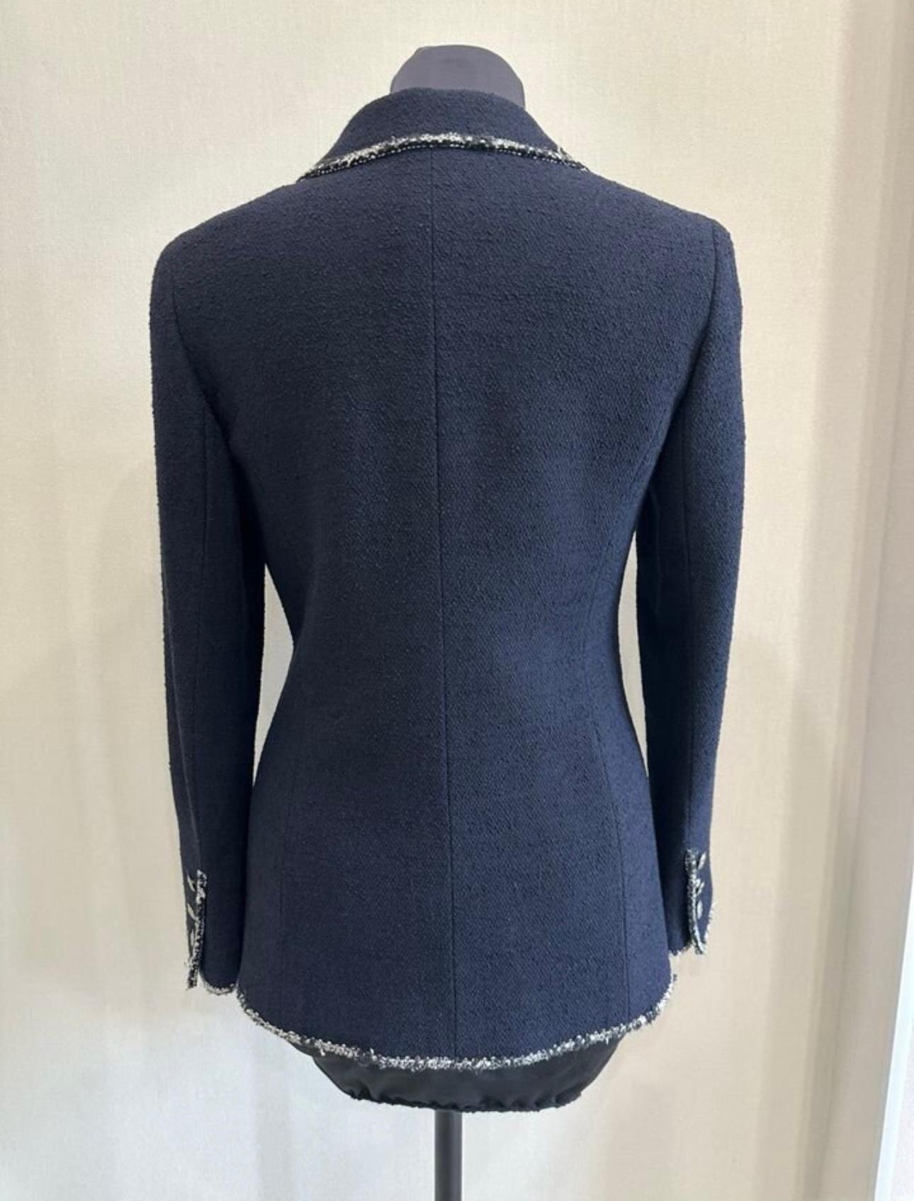L'iconica giacca in tweed di Chanel Il Diavolo veste Prada 4
