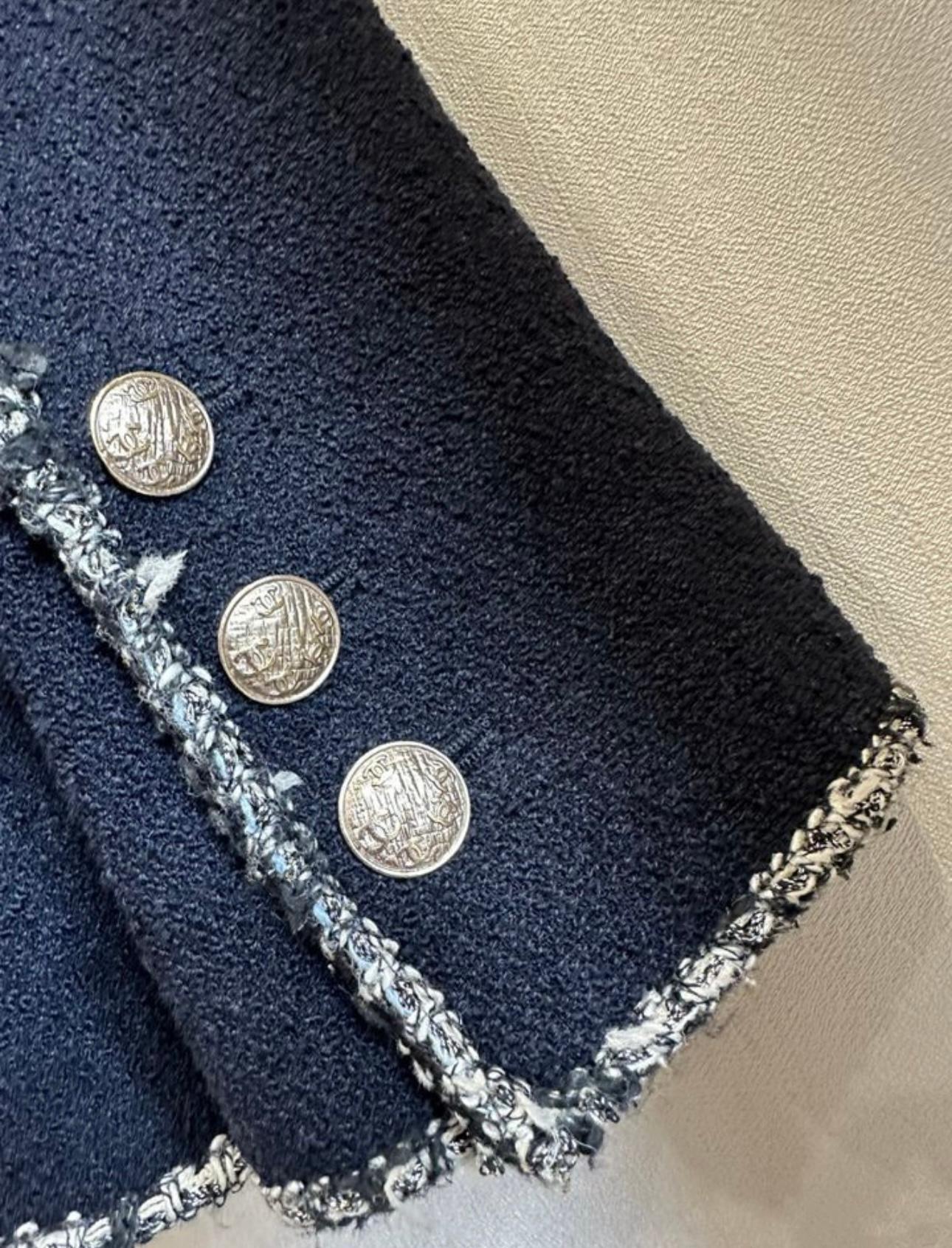 L'iconica giacca in tweed di Chanel Il Diavolo veste Prada 5