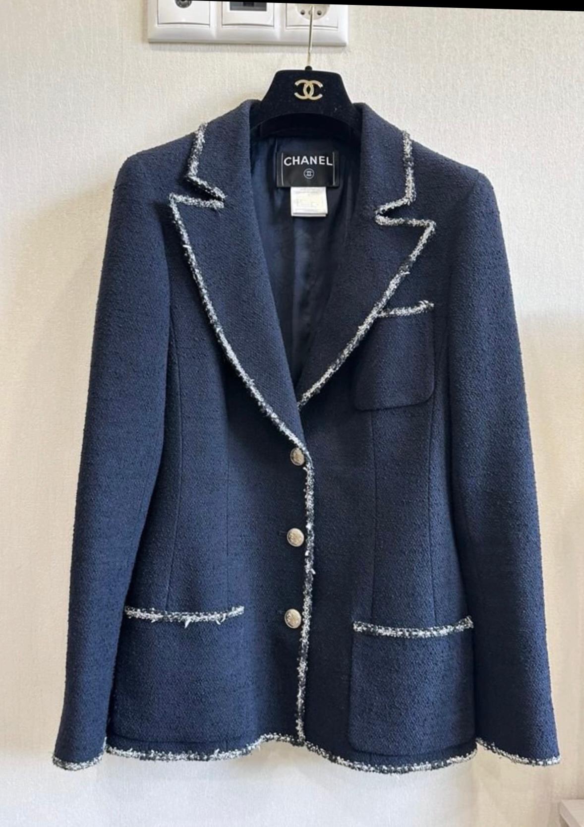 L'iconica giacca in tweed di Chanel Il Diavolo veste Prada 7