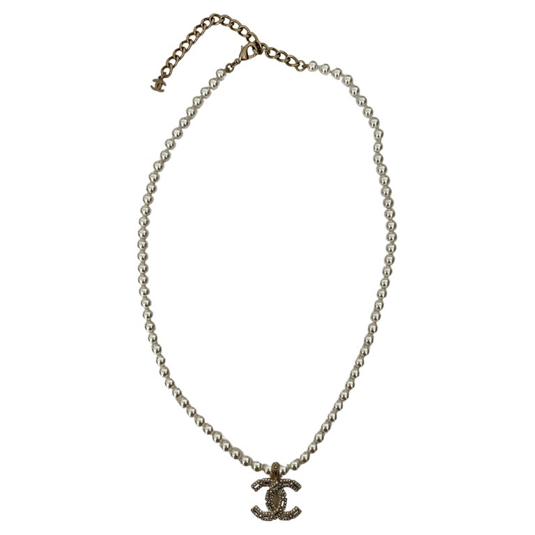 Chanel Faux Pearl 'CC' Necklace Q6J05328VB050