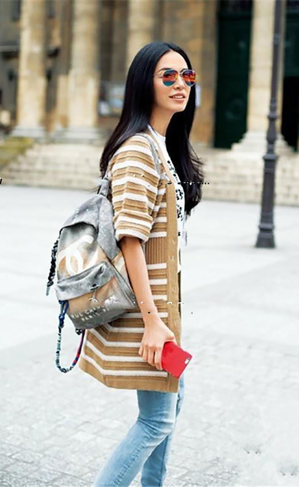 Chanel Iconic Gisele Bundchen Ad Campaign Cashmere Cardi Coat 3