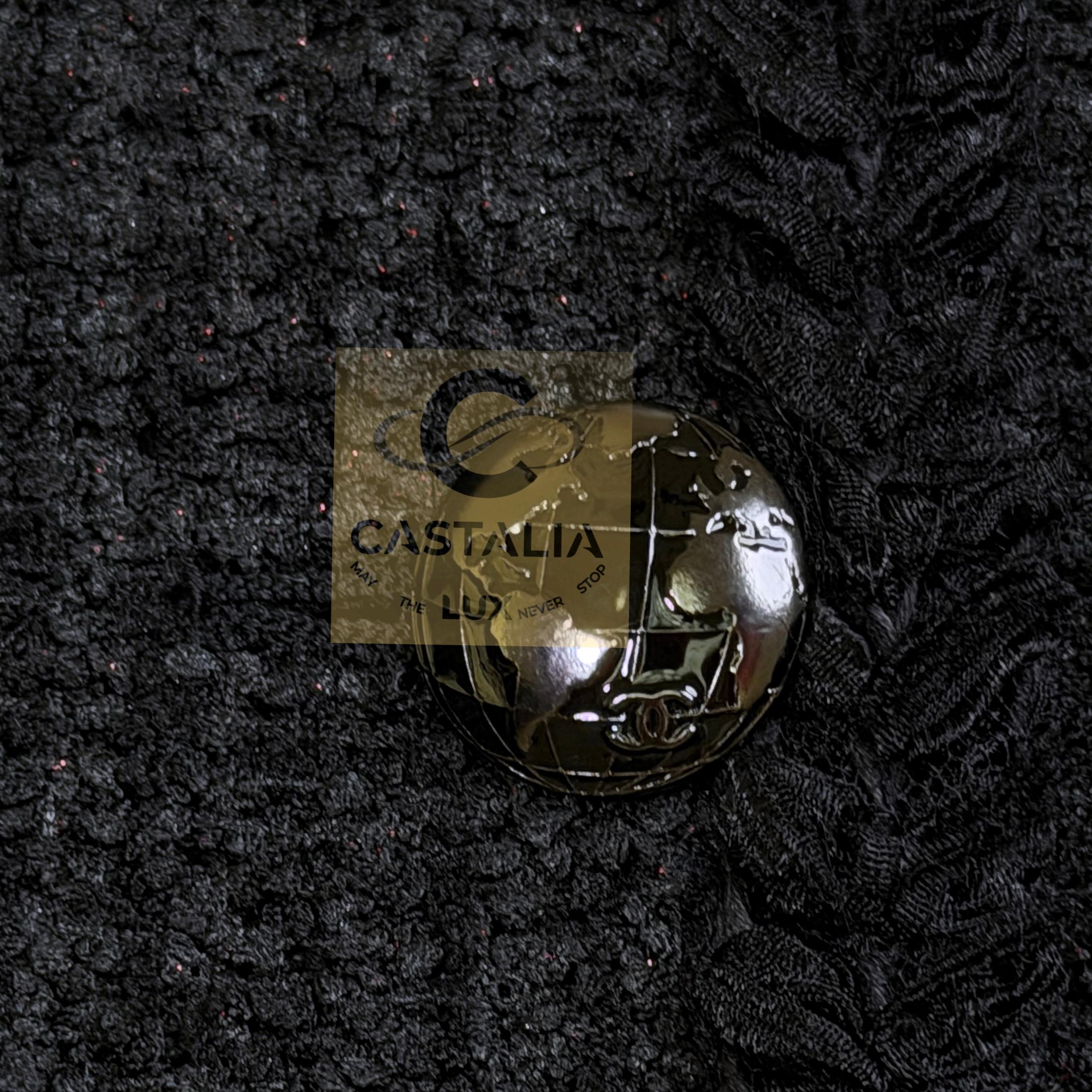 CHANEL Campaña publicitaria globalización icónica Chaqueta de tweed negra 42 FR en venta 6
