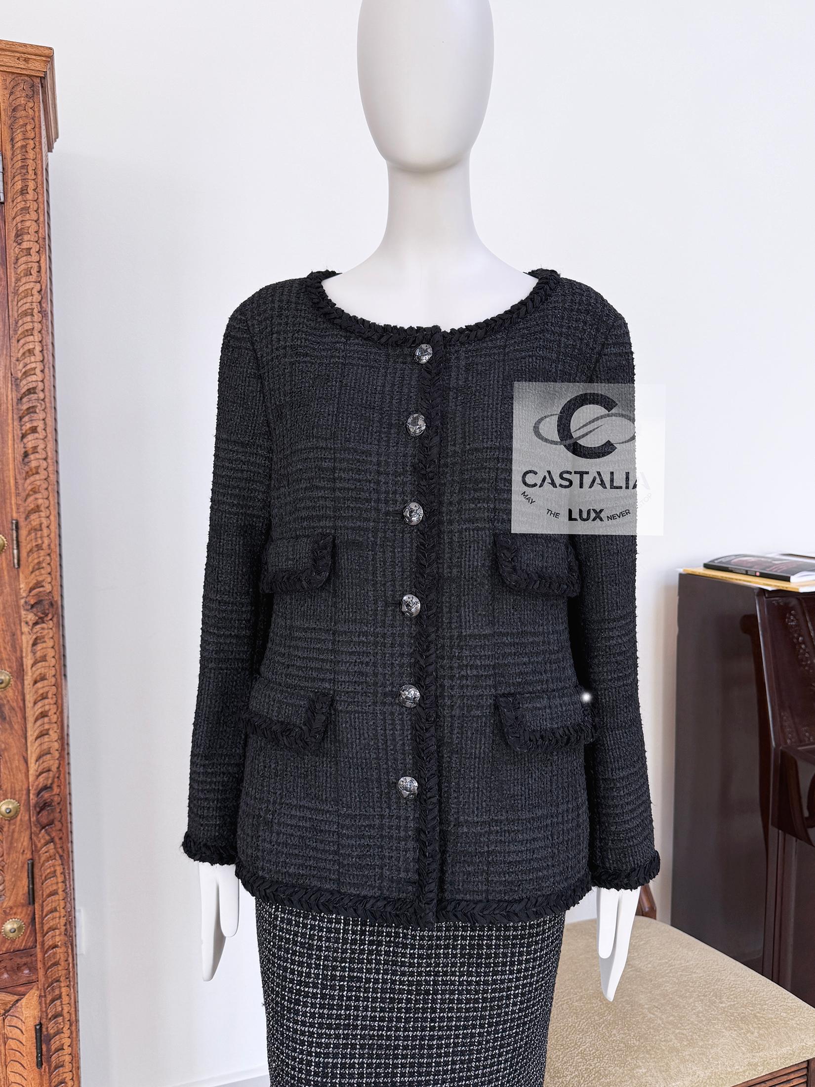 Chanel Iconic Globalization Ad Campaign Black Tweed Jacket 42 FR For Sale 5