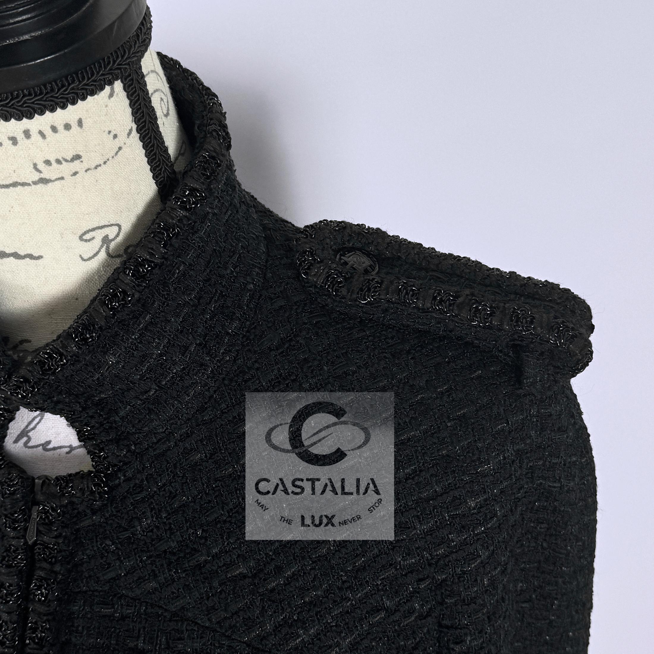Chanel, l'iconica giacca in tweed nero stile Kate Moss 38 FR in vendita 10