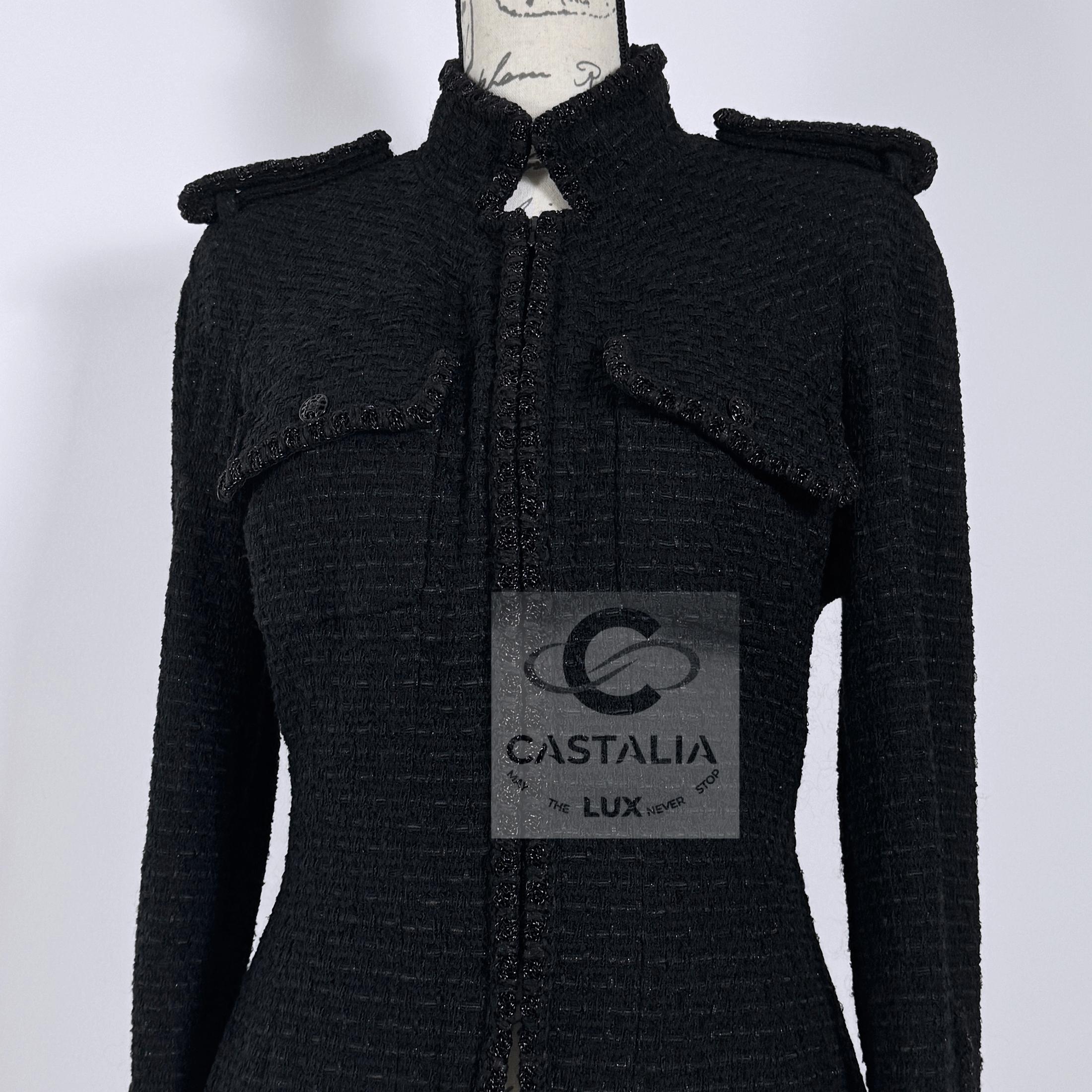 Chanel, l'iconica giacca in tweed nero stile Kate Moss 38 FR in vendita 11