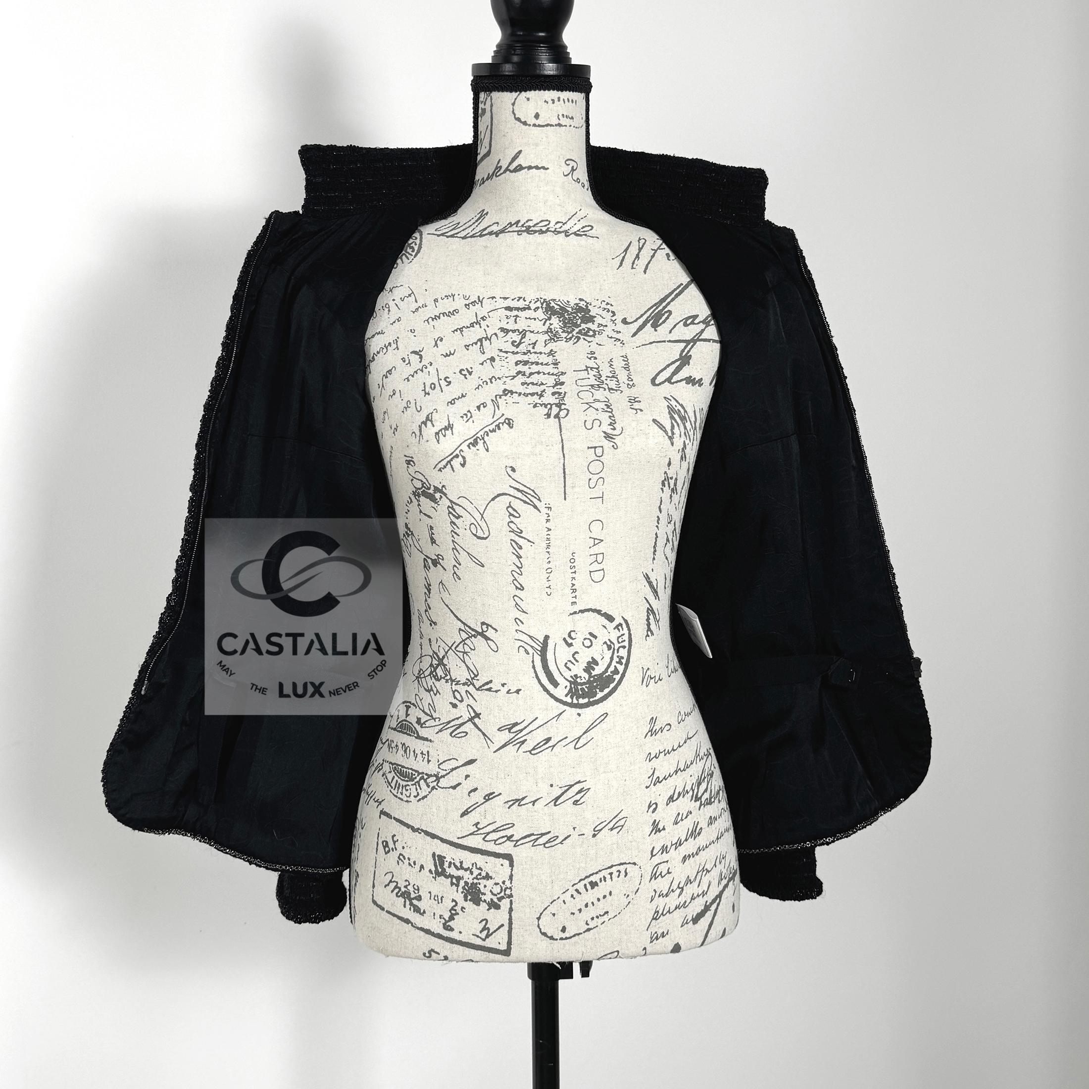 Chanel, l'iconica giacca in tweed nero stile Kate Moss 38 FR in vendita 12