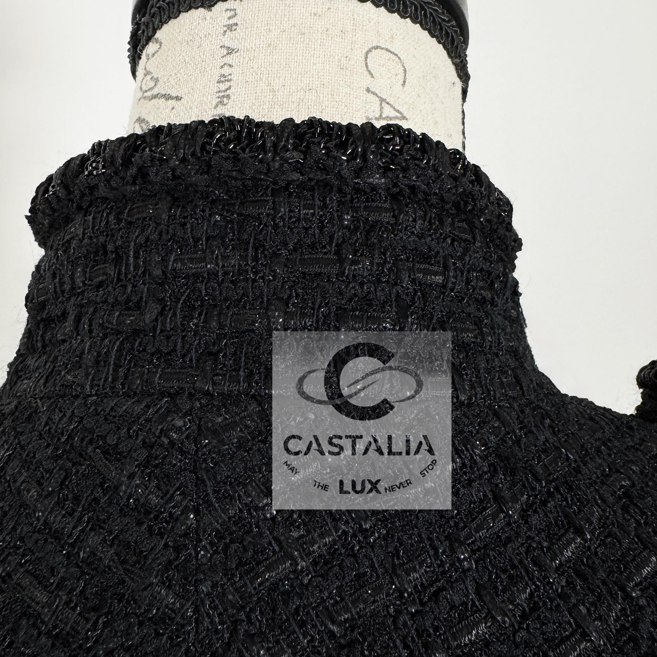 Chanel, l'iconica giacca in tweed nero stile Kate Moss 38 FR in vendita 14