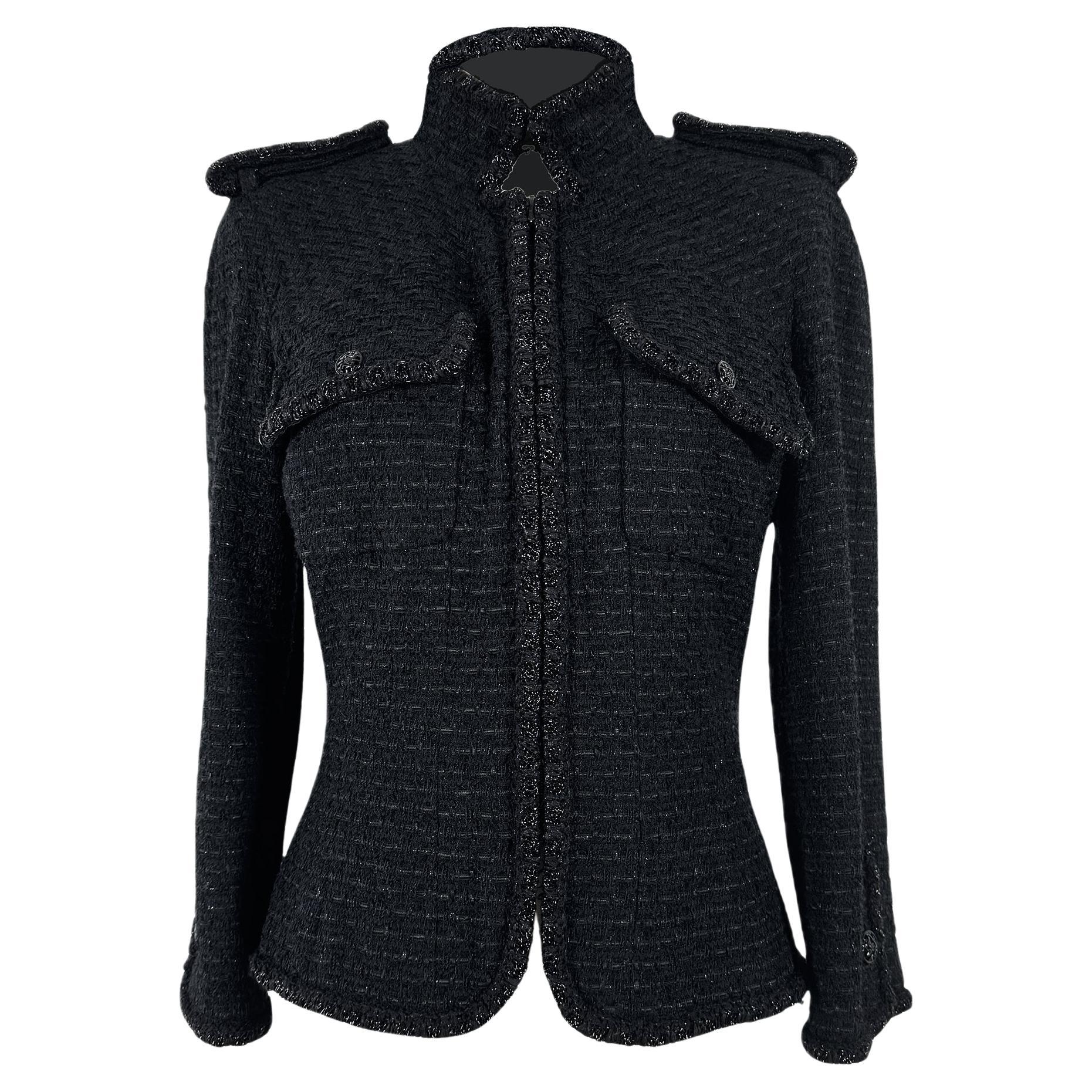 CHANEL Chaqueta icónica de tweed negro estilo Kate Moss 40 FR en venta
