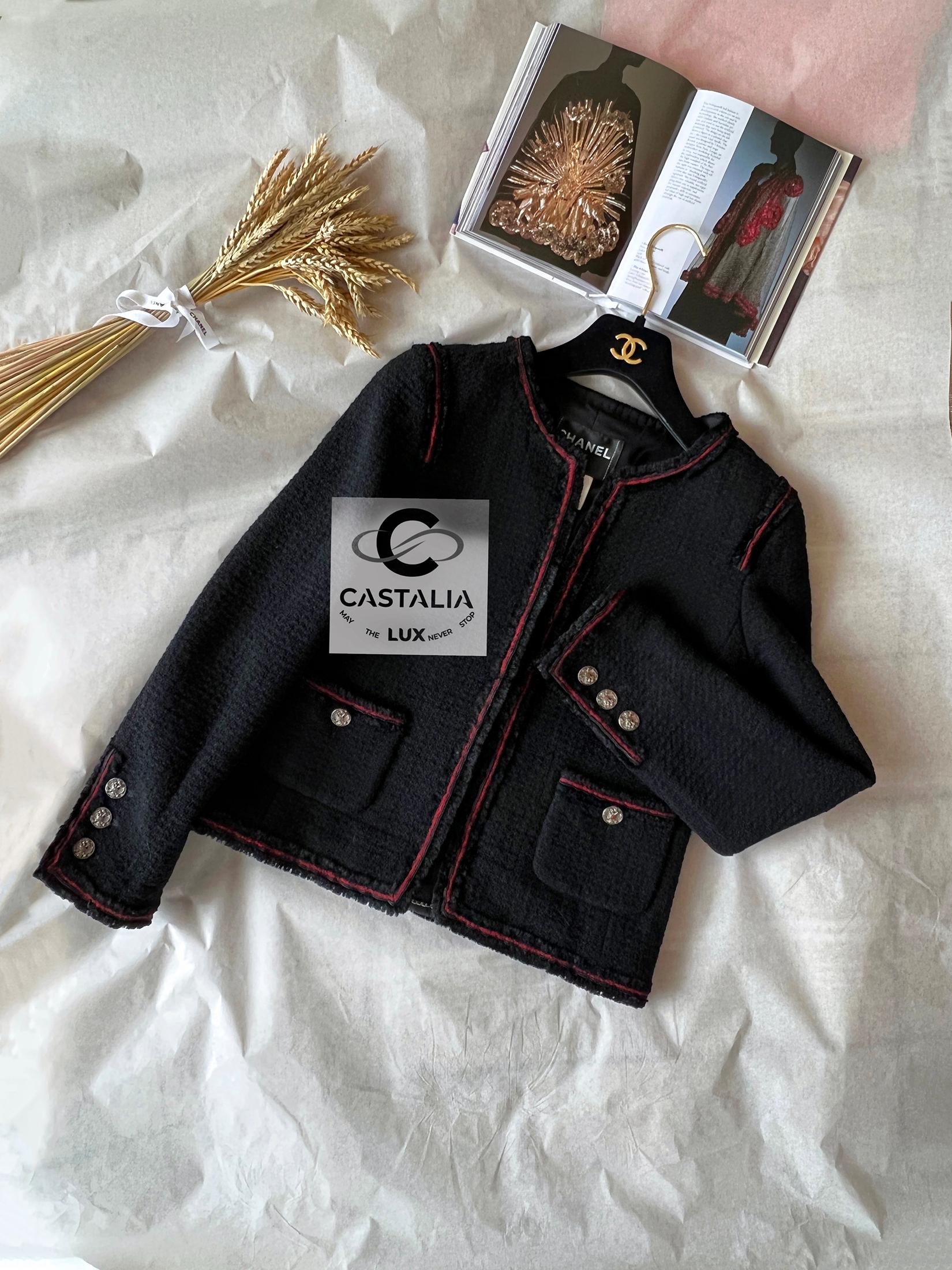 Chanel Icónica Chaqueta de Tweed Negra Estilo Kate Moss 42 FR en Excelente Estado en Dubai, AE