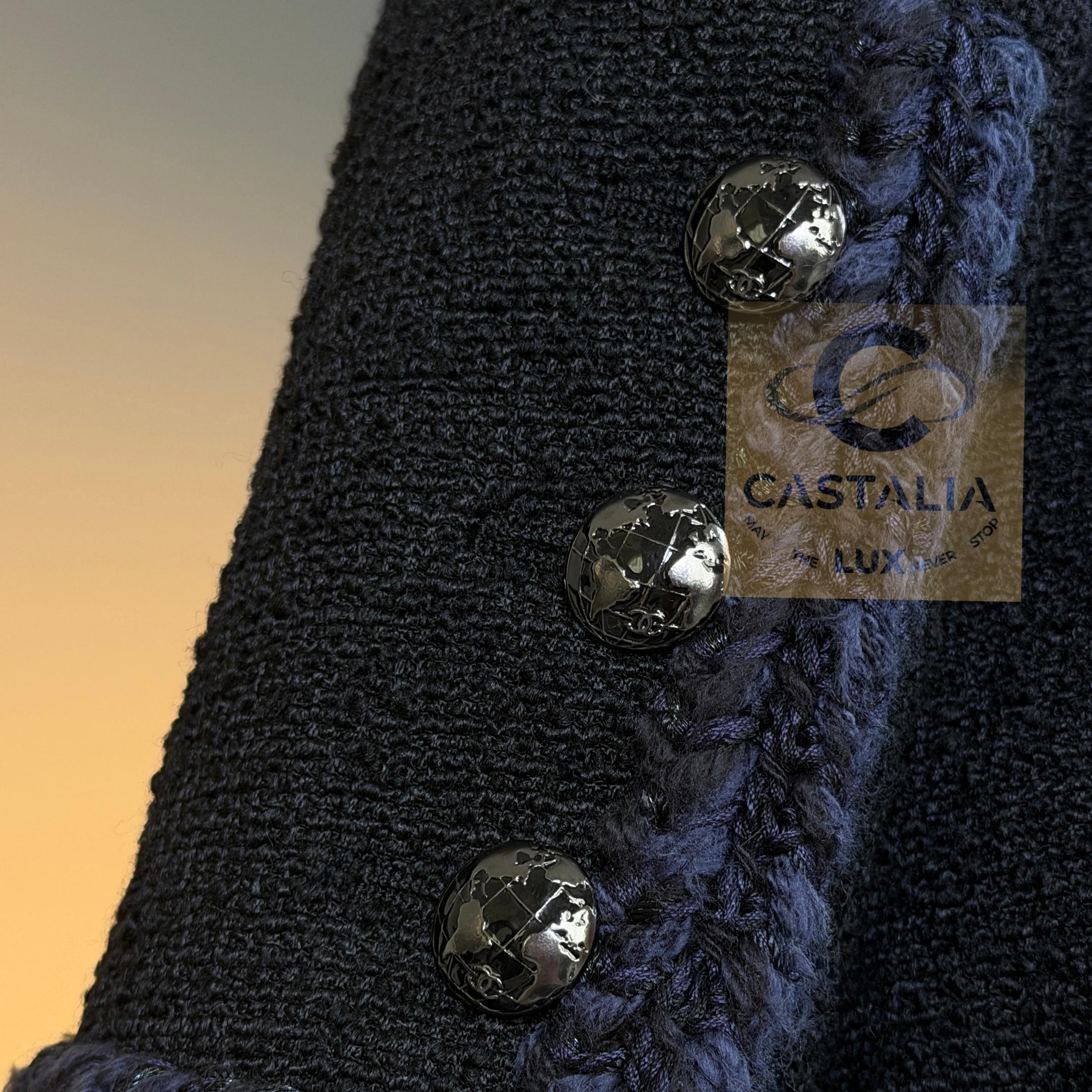 CHANEL Iconique Keira Knightley Style Veste en Tweed Noir 40 FR en vente 10