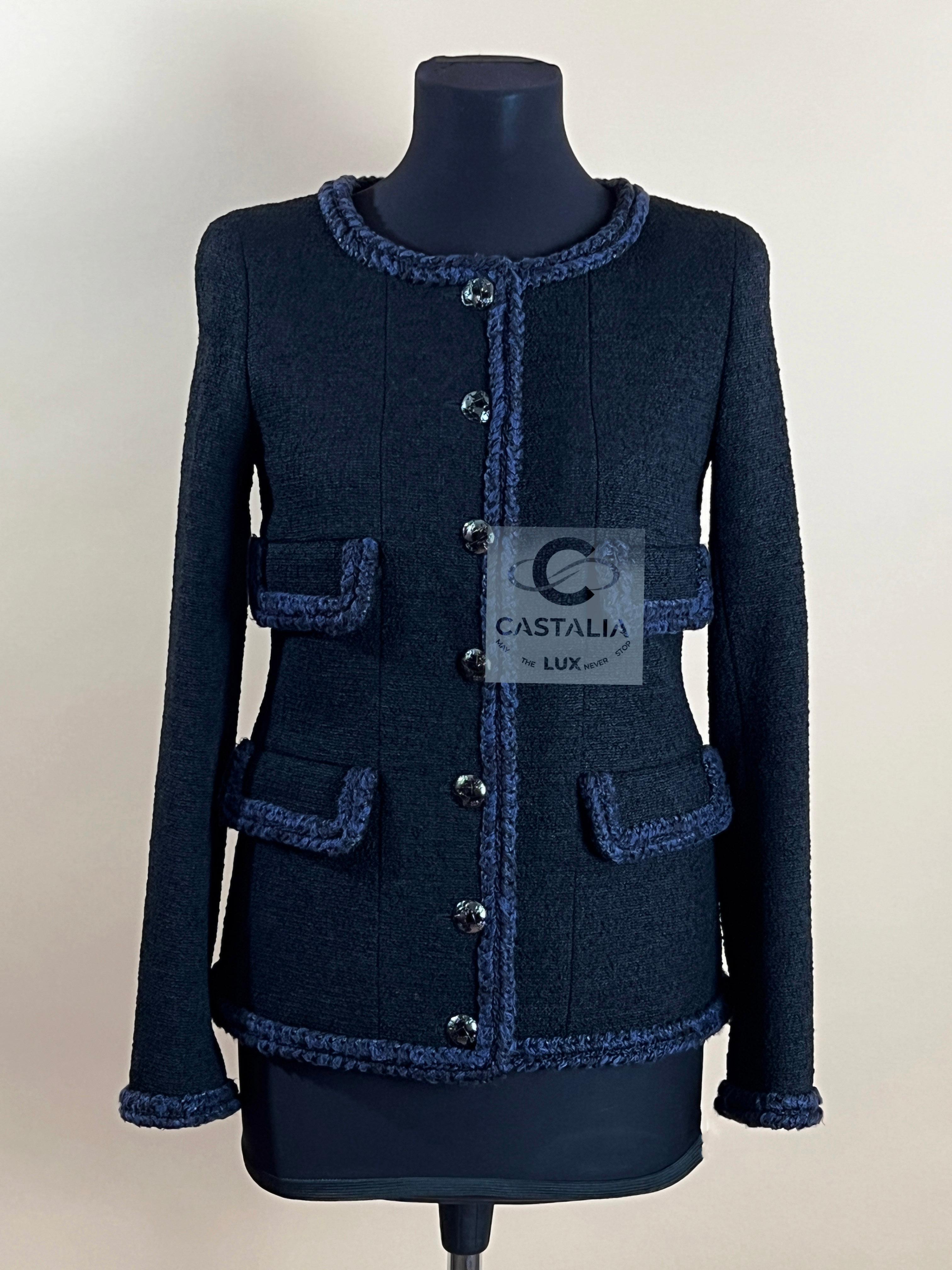Chanel Iconic Keira Knightley Style Black Tweed Jacket 40 FR For Sale 5