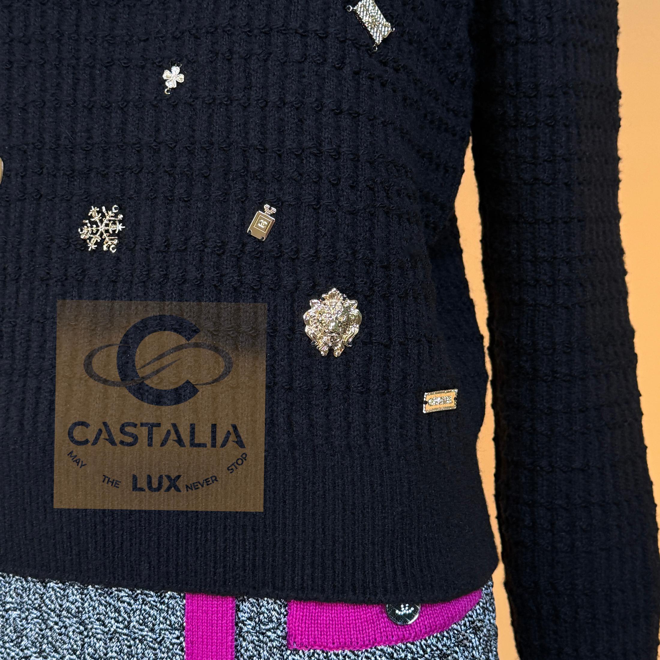 Chanel Iconic Lucky Charms - Maglia in cashmere 38 FR in vendita 8