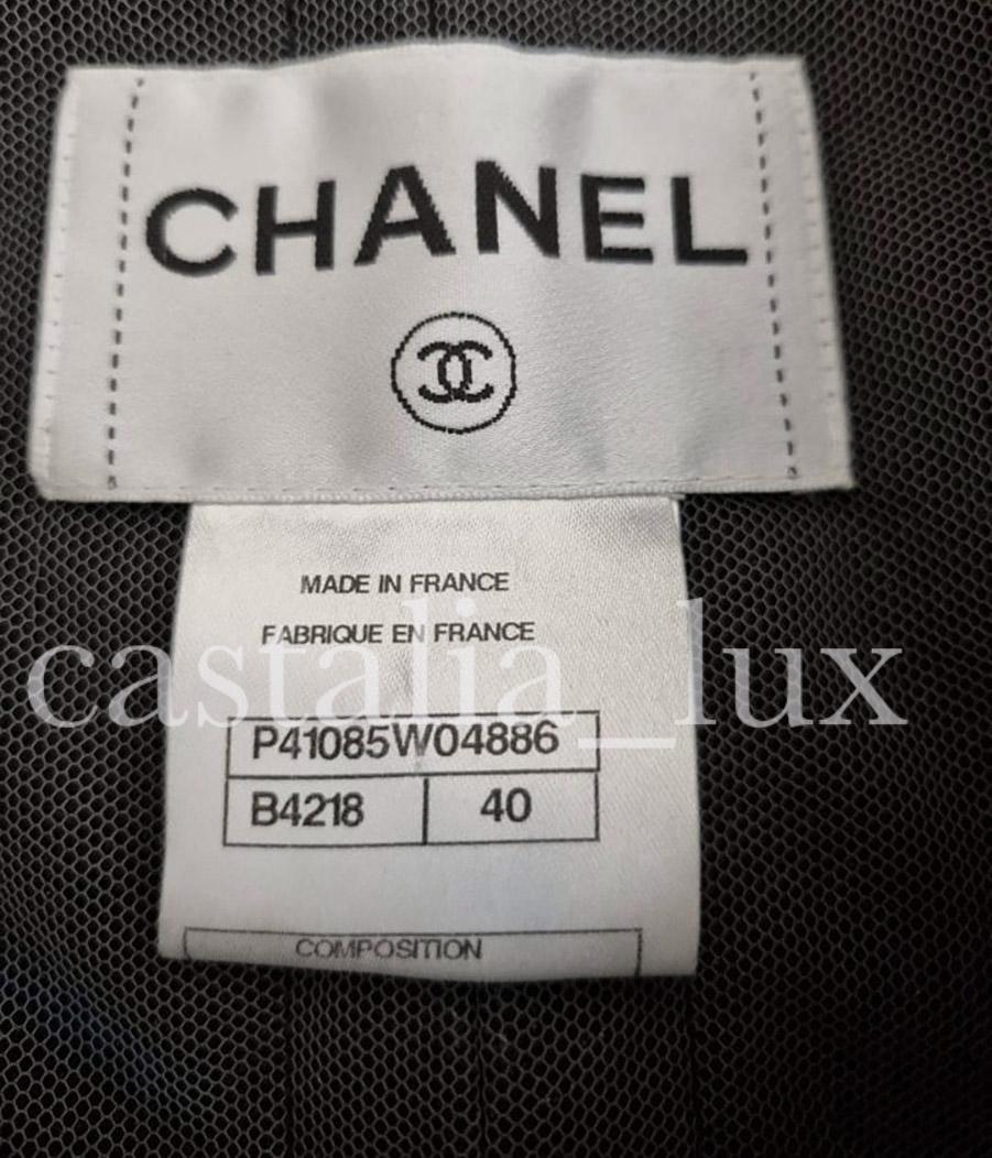 Chanel Iconique veste en tweed du Metropolitan Museum en vente 12