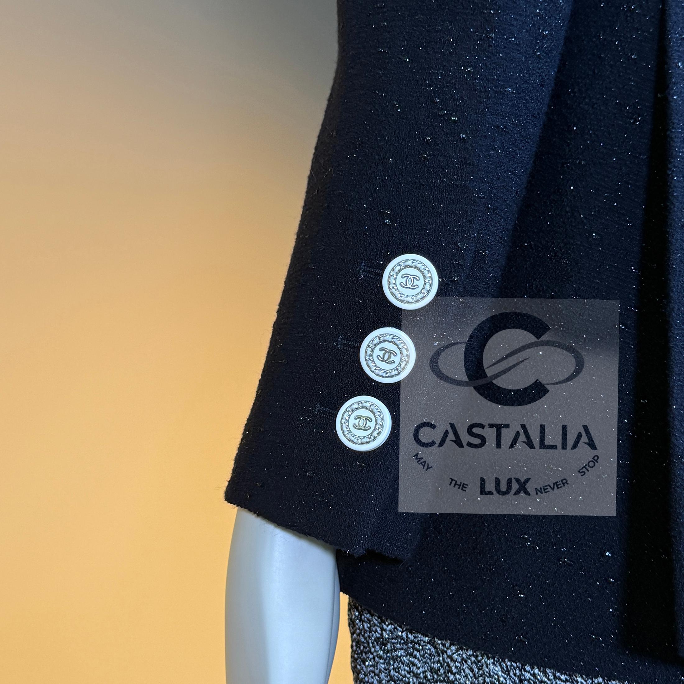 CHANEL Iconic Marine schimmernde Jacke 36 FR im Angebot 9