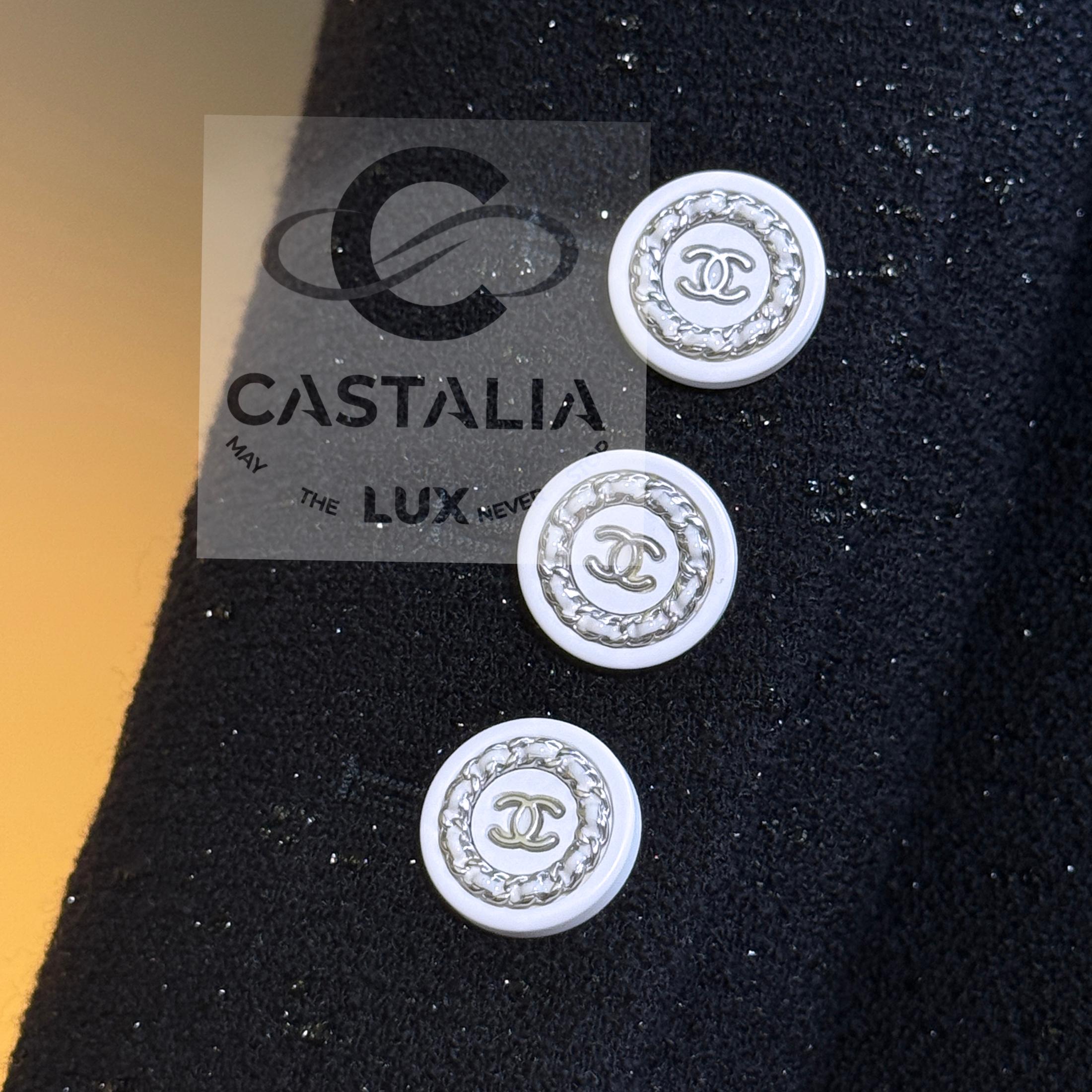 CHANEL Iconic Marine schimmernde Jacke 36 FR im Angebot 10