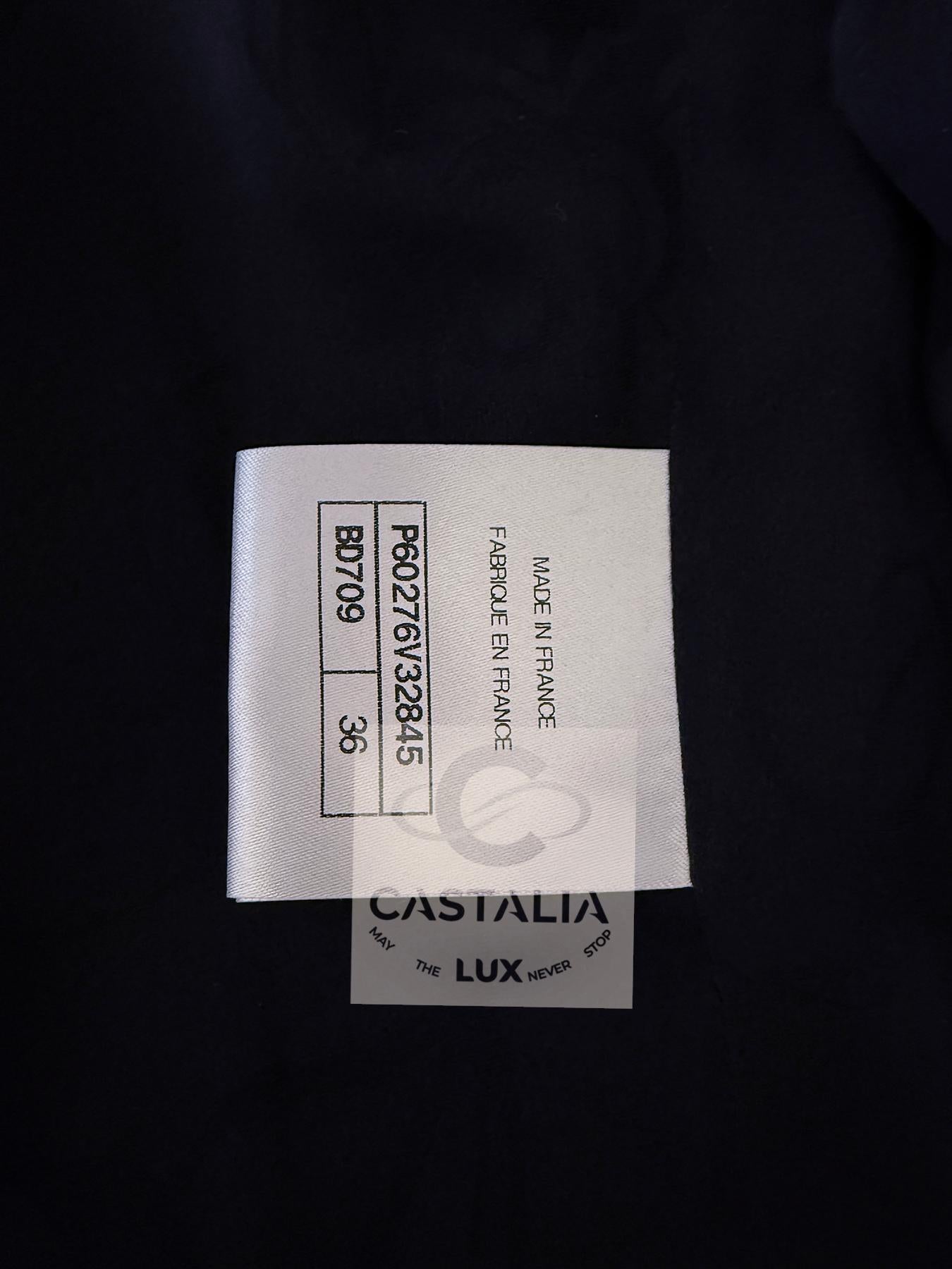 CHANEL Iconic Marine schimmernde Jacke 36 FR im Angebot 14