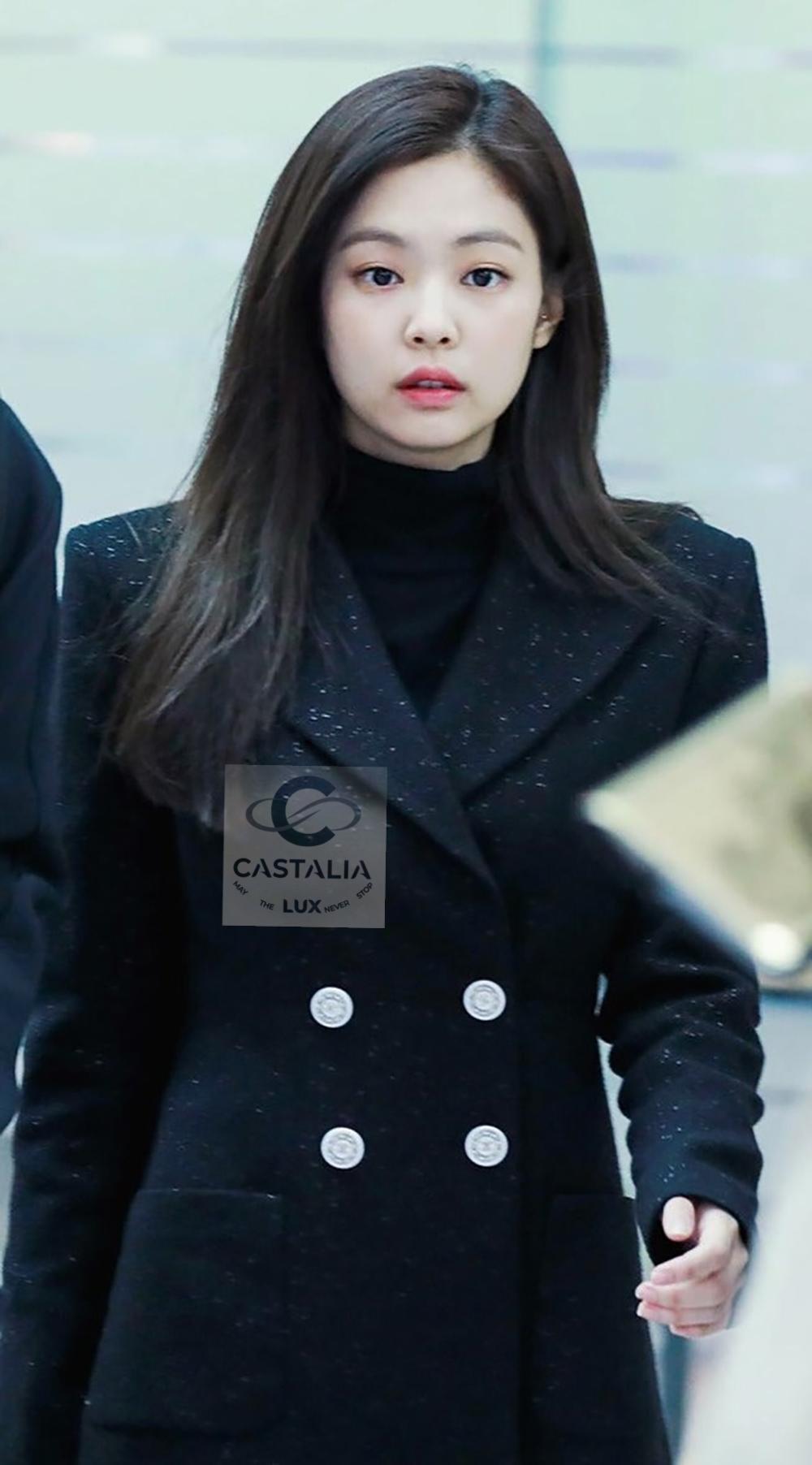 CHANEL Iconic Marine schimmernde Jacke 36 FR im Zustand „Neu“ im Angebot in Dubai, AE