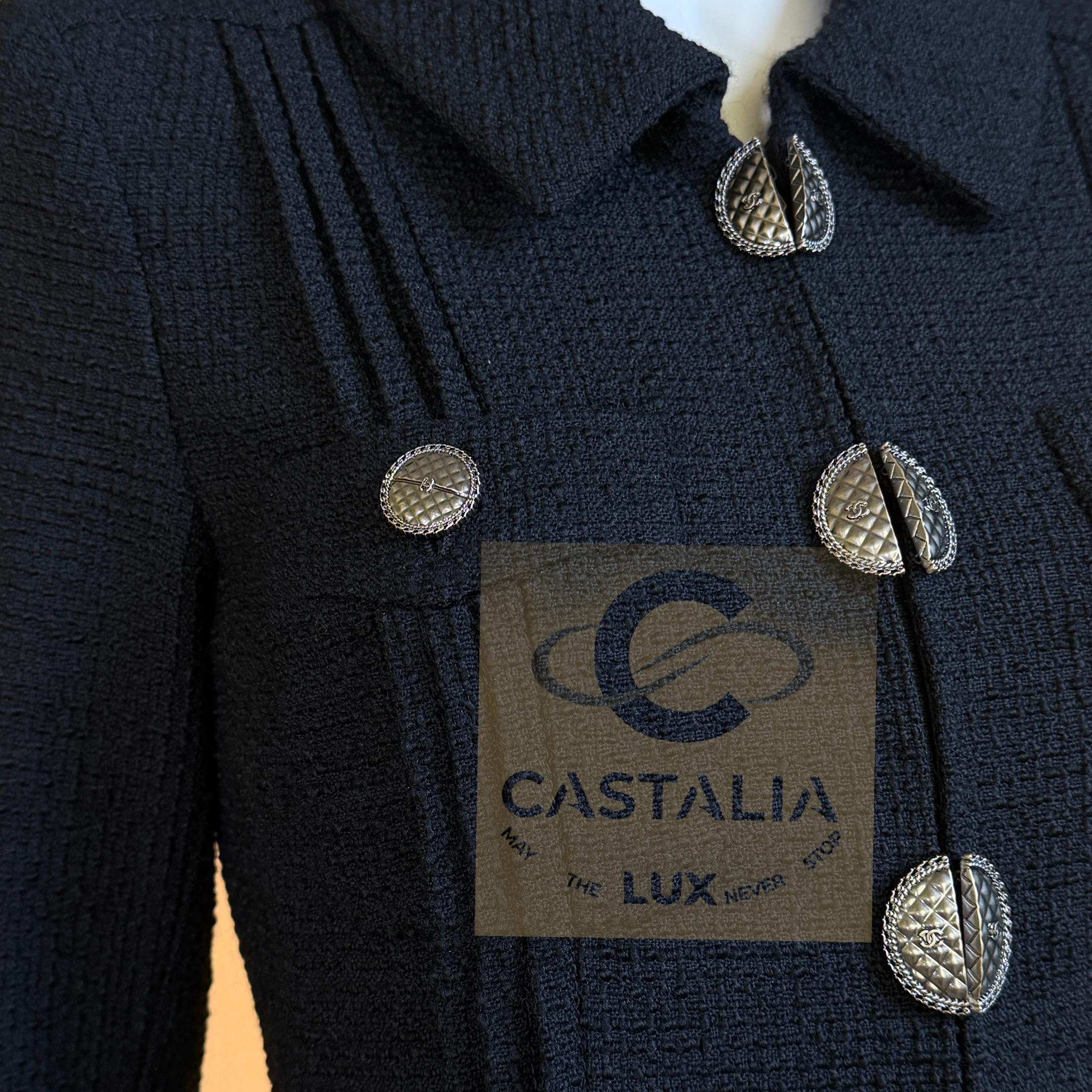 CHANEL - Veste en tweed noir Icone Paris / iCon 34 FR en vente 4