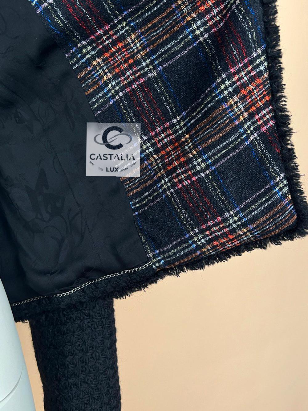 Chanel Iconic París / Edimburgo Chaqueta de tweed de tartán negro 9