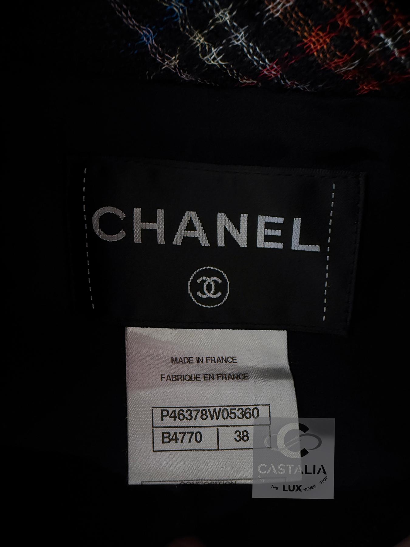 Chanel Iconic Paris / Edinburgh Schwarze Tartan-Tweedjacke 38 FR im Angebot 10