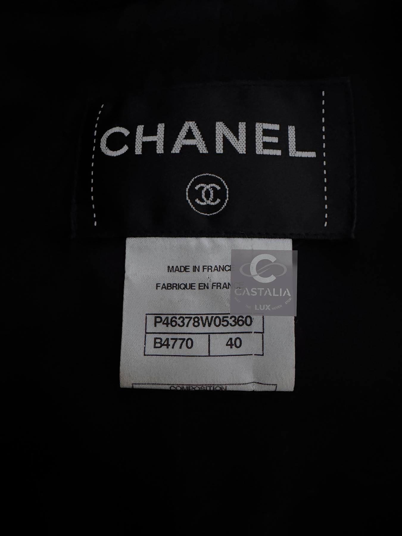 Chanel Iconic Paris / Edinburgh Black & Tartan Tweed Jacket 40 FR For Sale 15