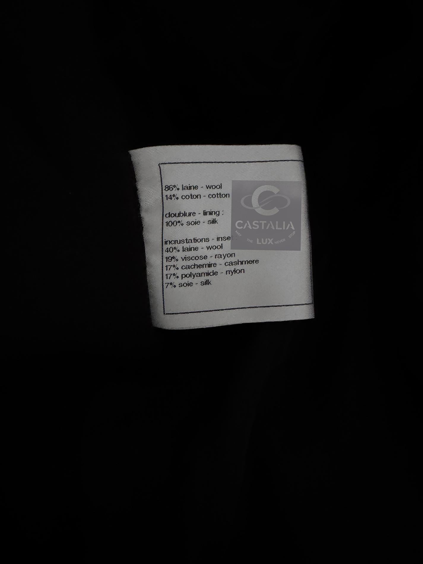 Chanel Iconic Paris / Edinburgh Black & Tartan Tweed Jacket 40 FR For Sale 16
