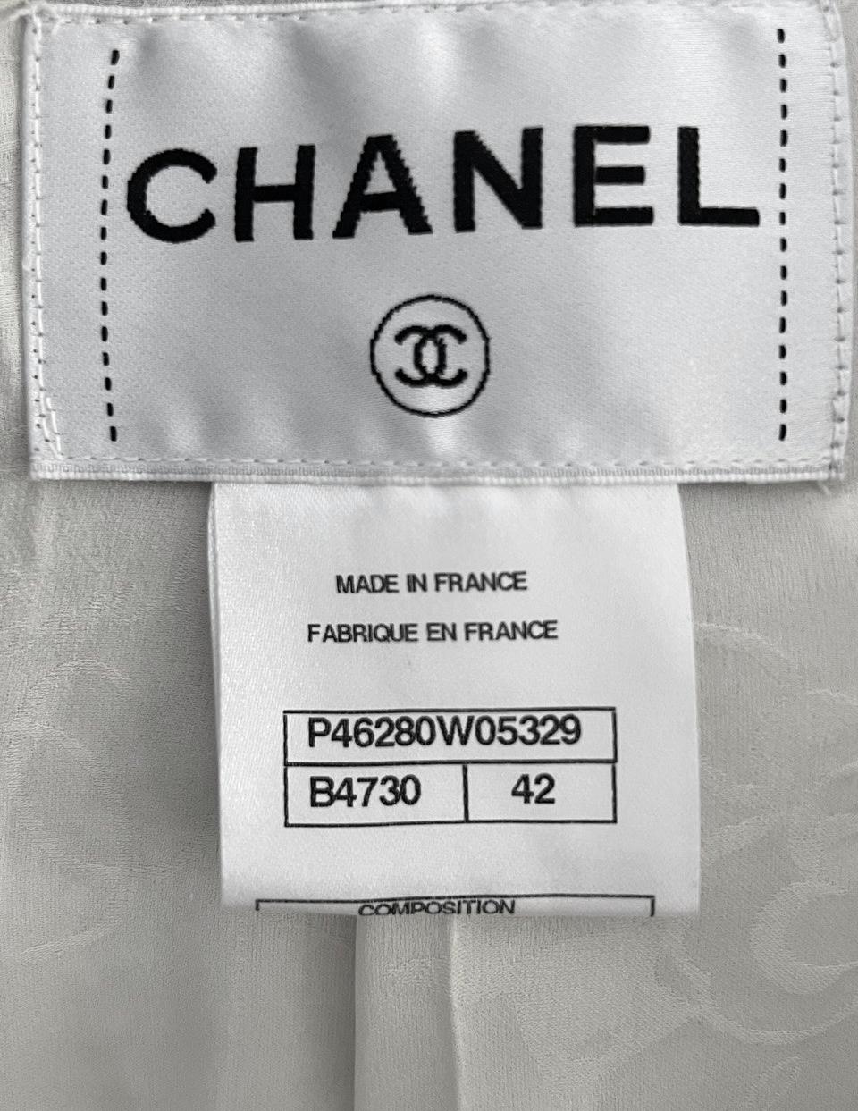 Chanel Iconic Paris / Edinburgh CC Jewel Buttons Tweed Jacket For Sale 15