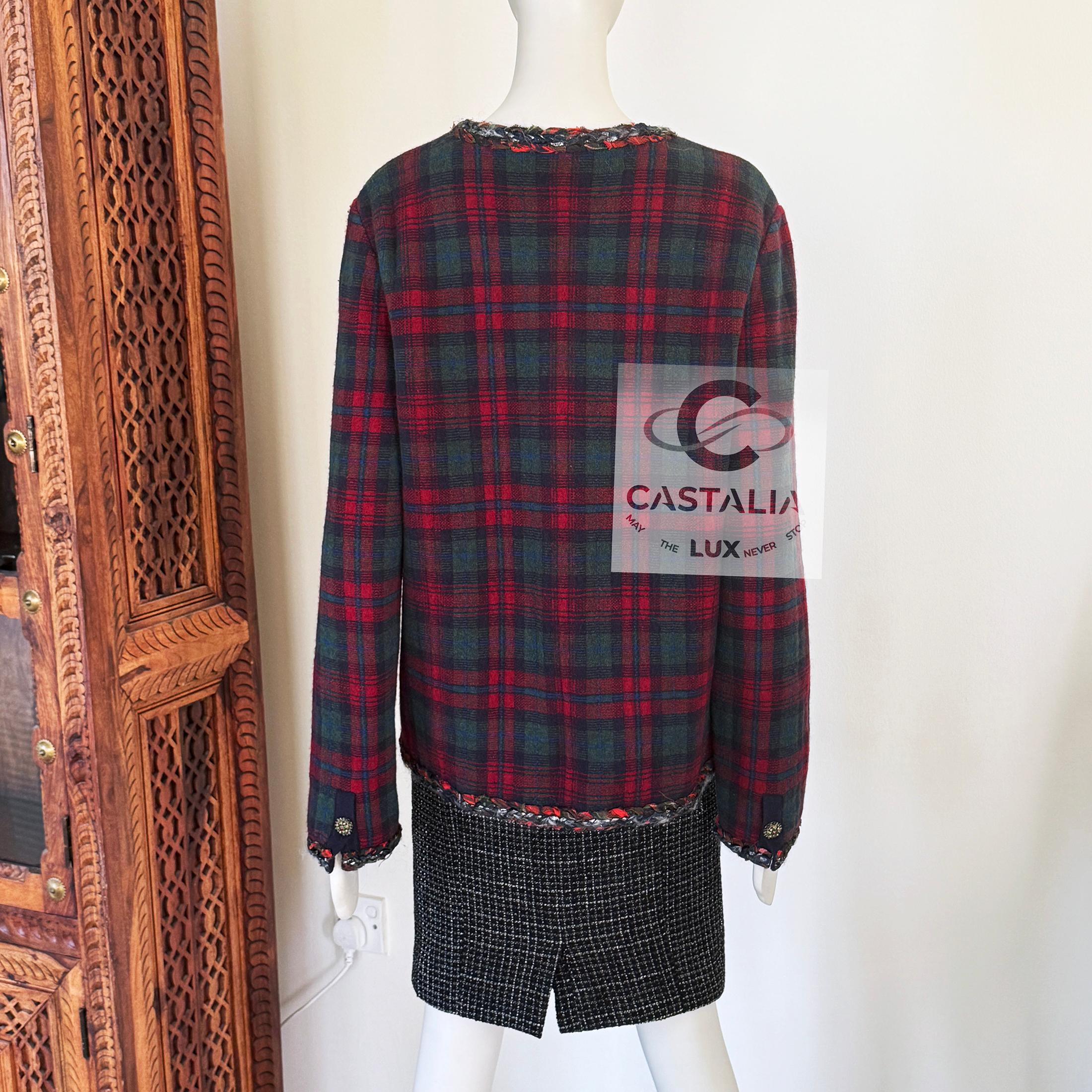Chanel Iconic Paris / Edinburgh Red Tartan Jacket 46 FR For Sale 9