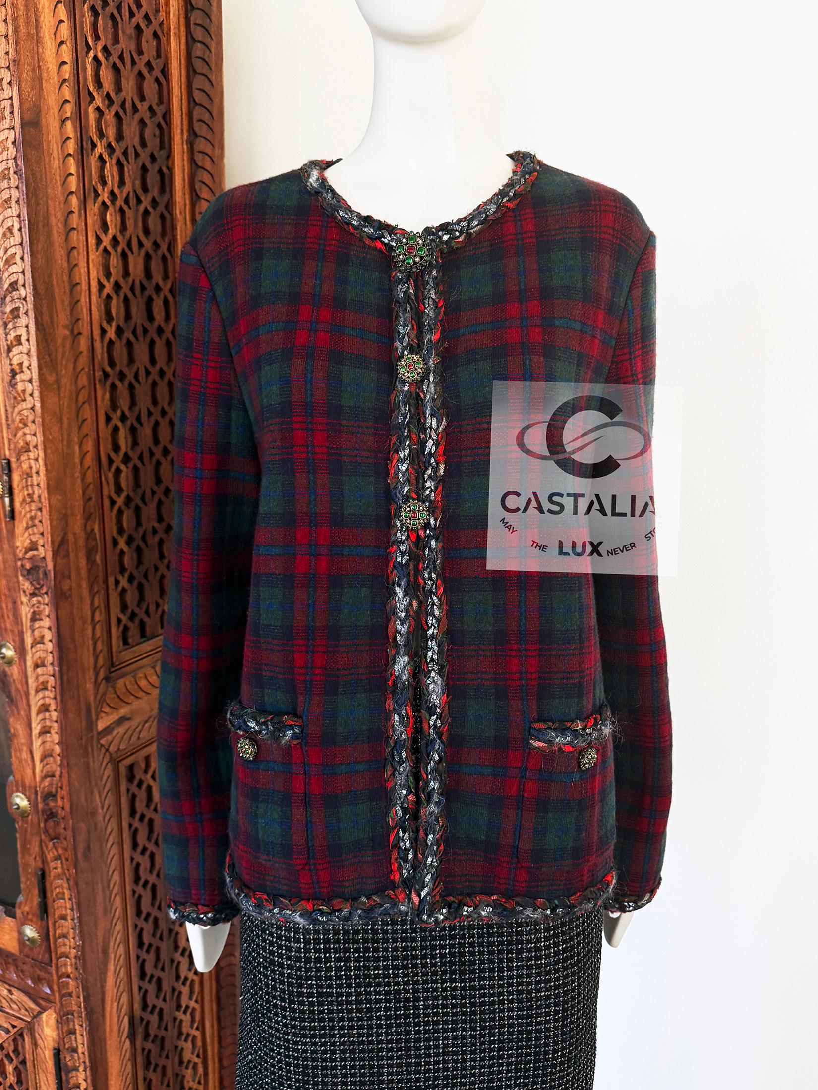 Chanel Iconic Paris / Edinburgh Red Tartan Jacket 46 FR For Sale 1