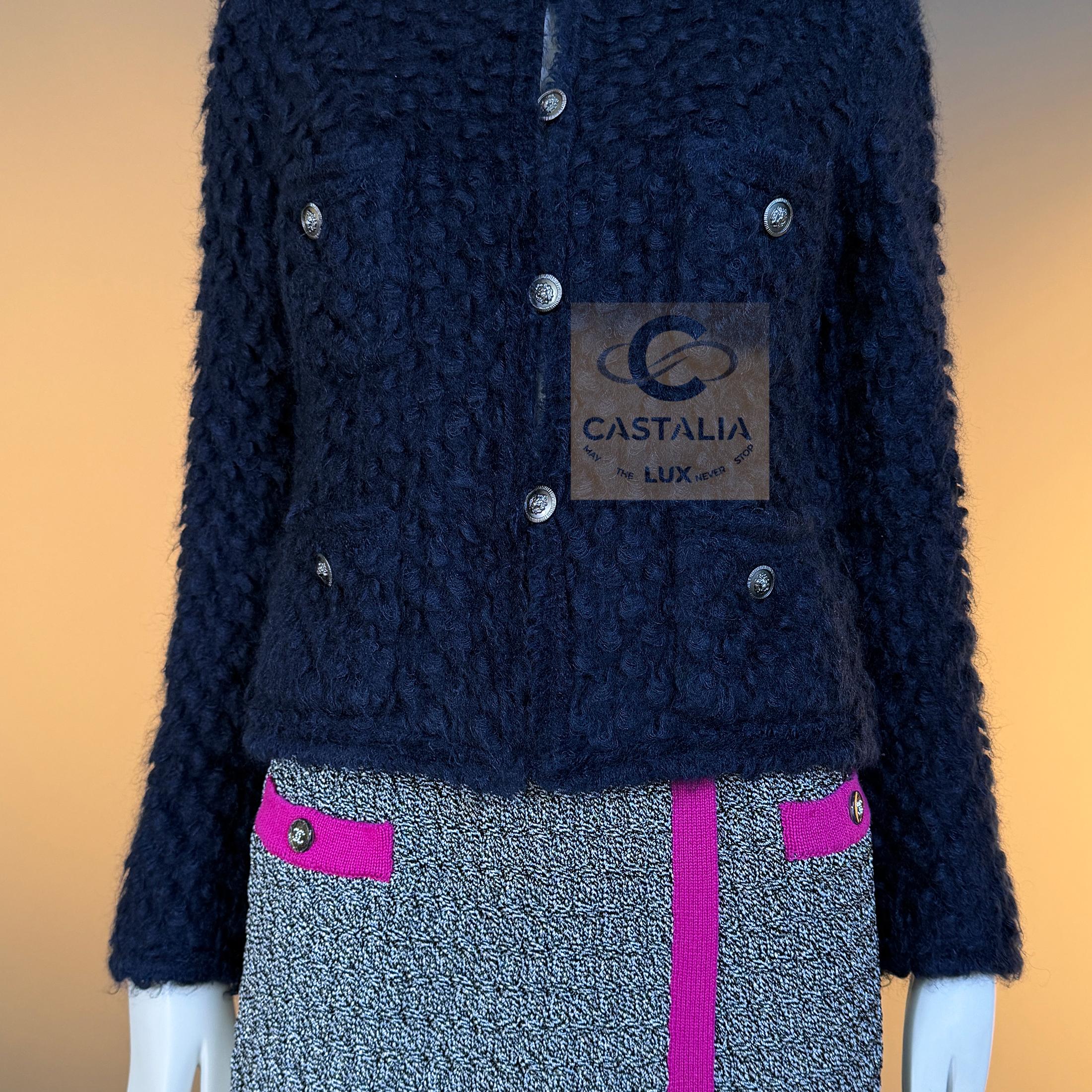 Chanel Iconic Paris / London Giacca nera in tweed 40 FR in vendita 7