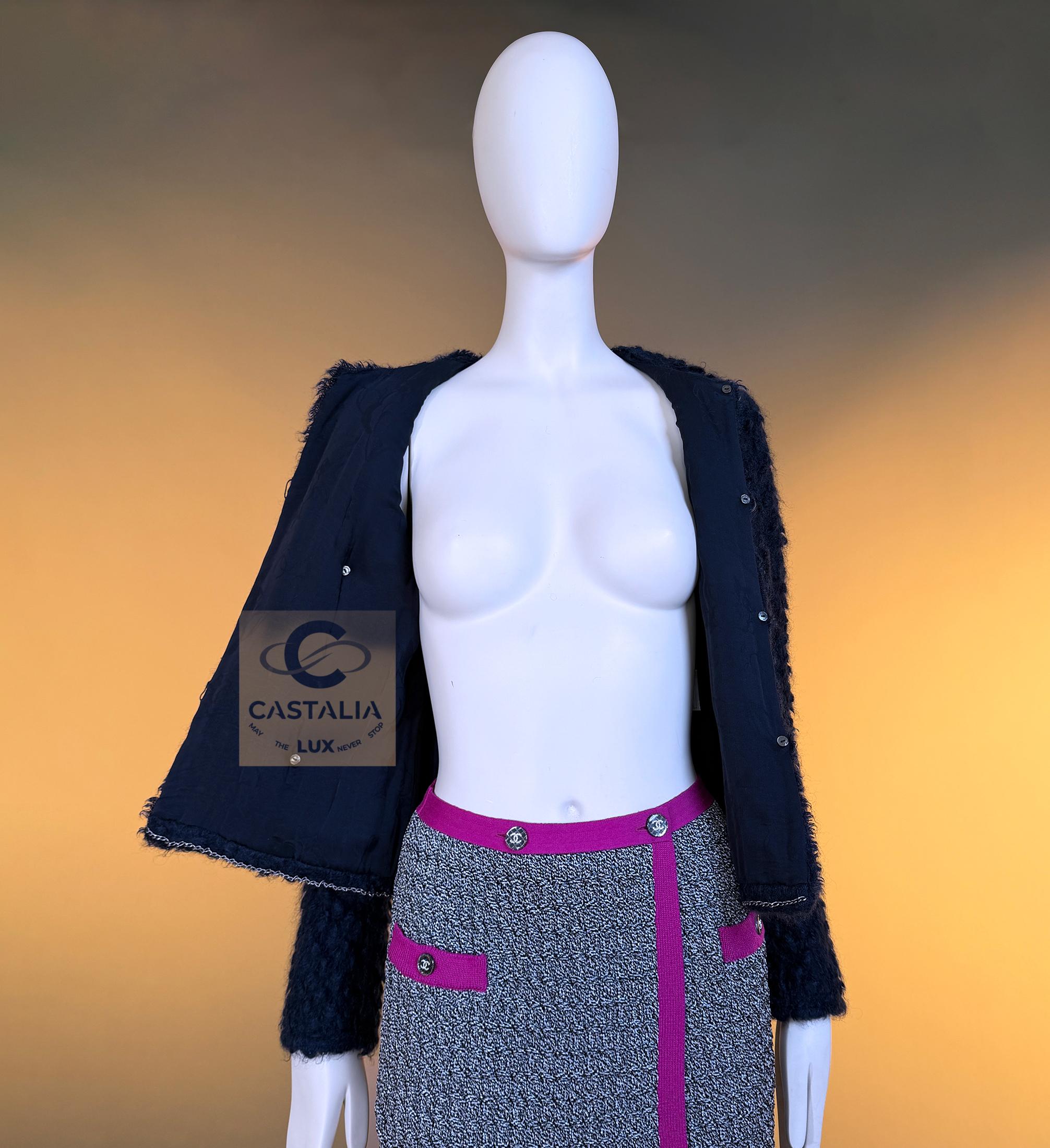 Chanel Iconic Paris / London Giacca nera in tweed 40 FR in vendita 10