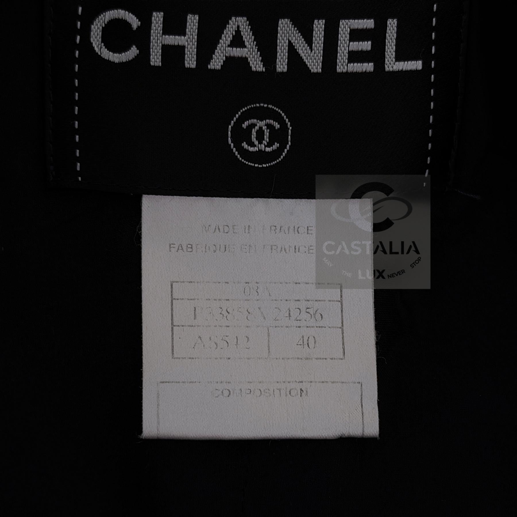Chanel Iconic Paris / London Giacca nera in tweed 40 FR in vendita 11
