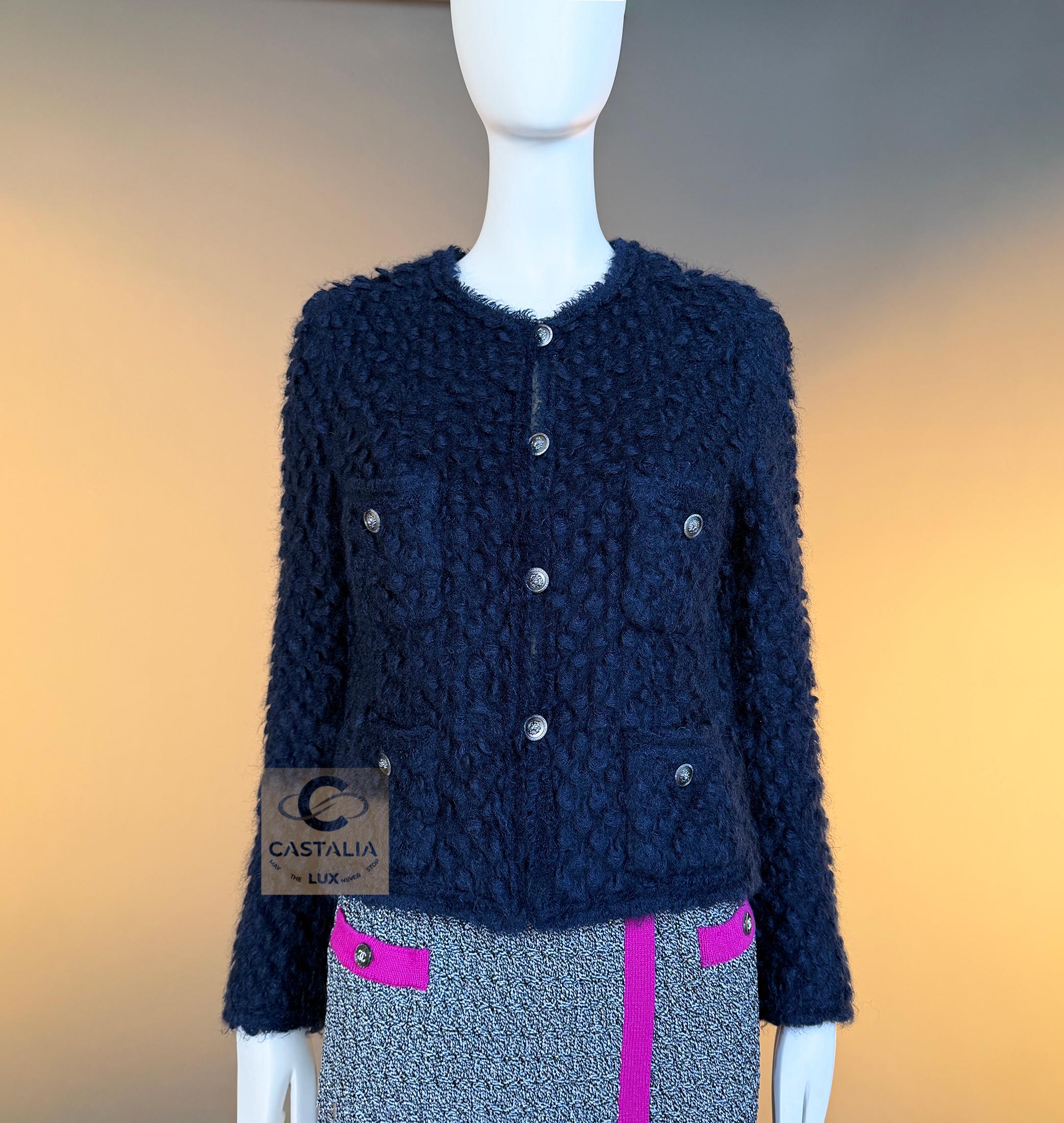 Nero Chanel Iconic Paris / London Giacca nera in tweed 40 FR in vendita